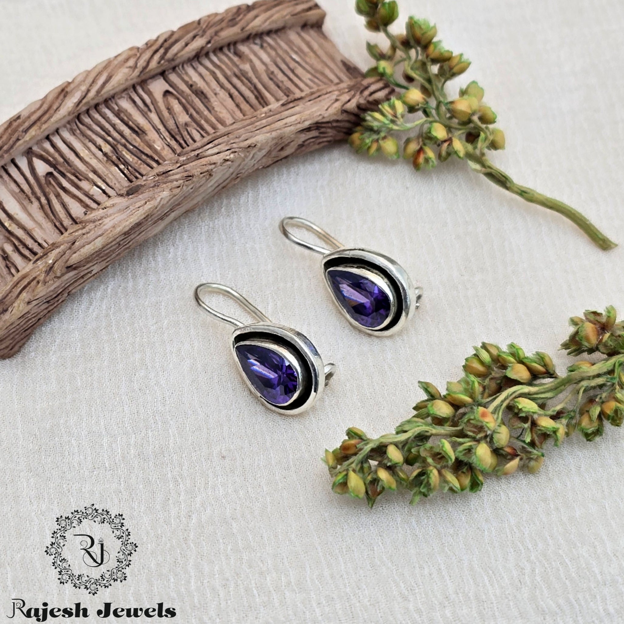 Wonderful Teardrop Cutstone Hanging Earrings