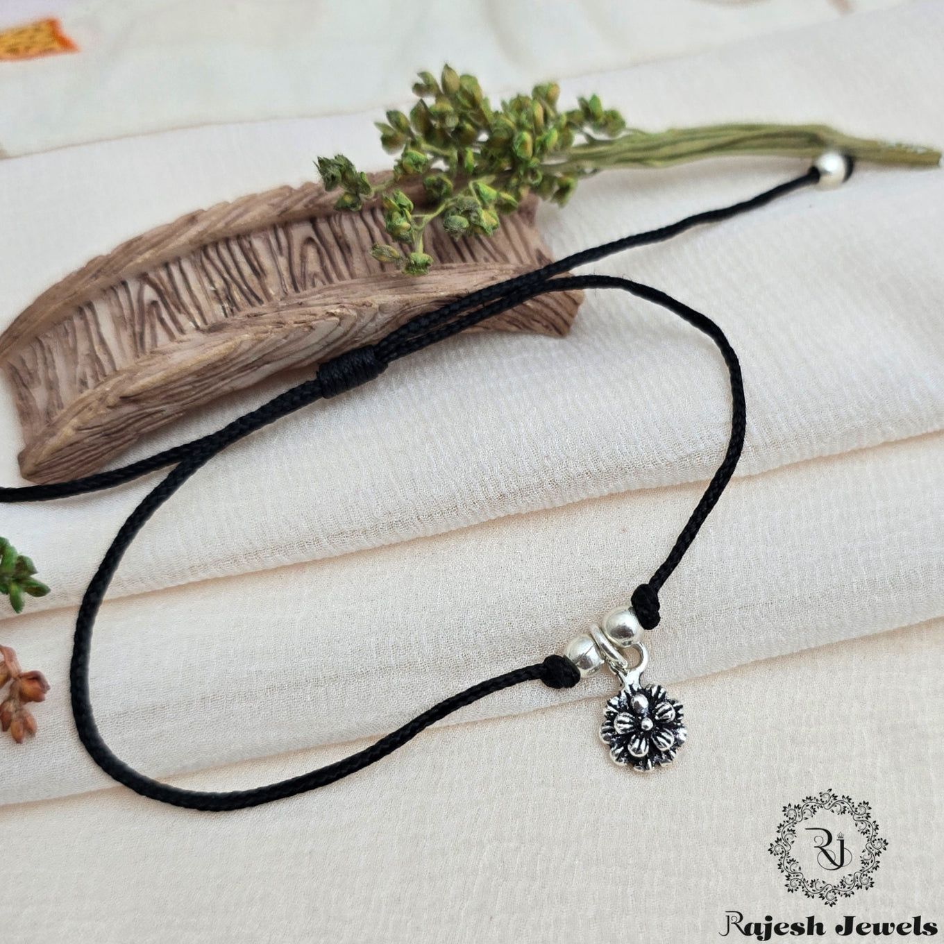Floral Oxidised Nazariya Anklet
