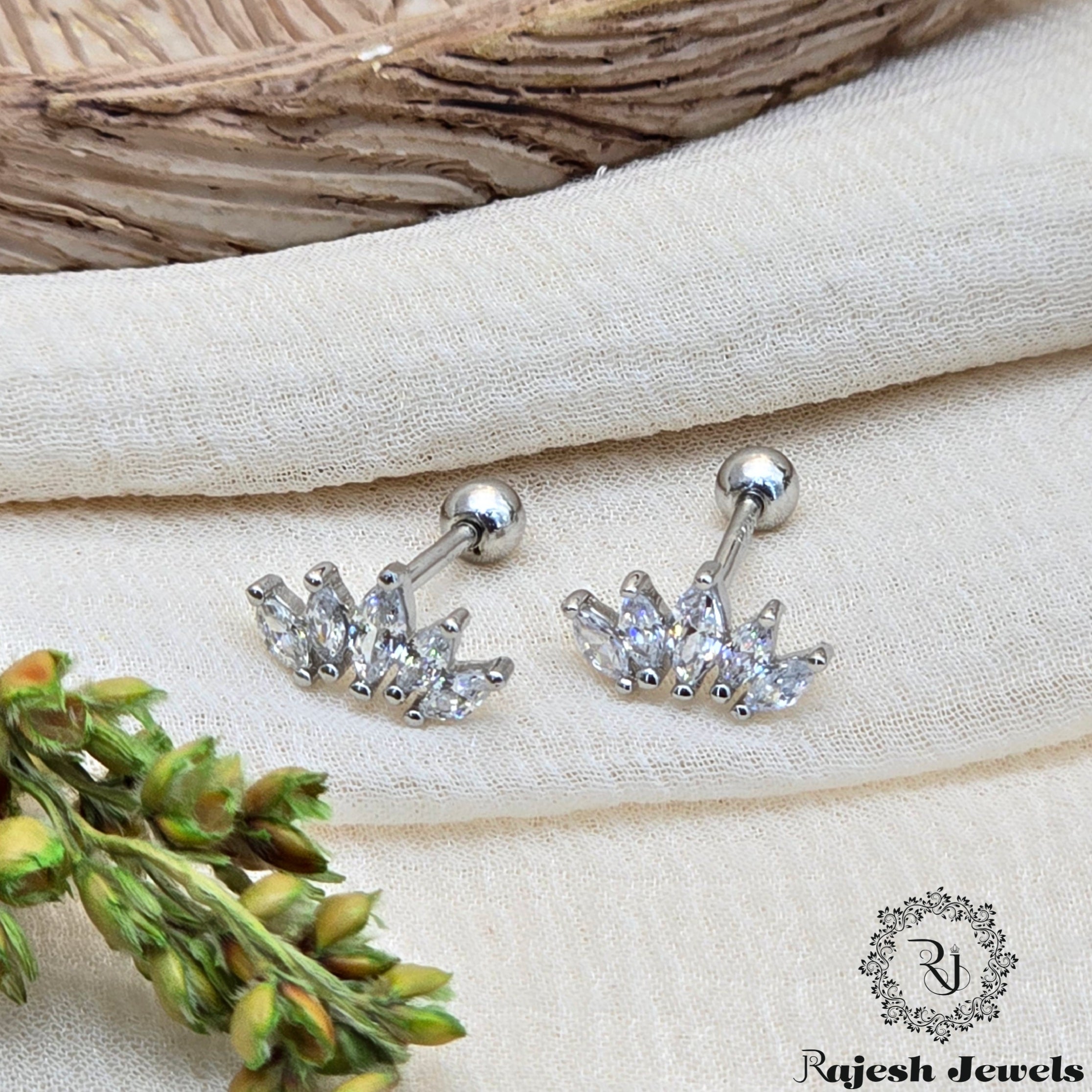 Fabulent Cz Silver Stud Earrings