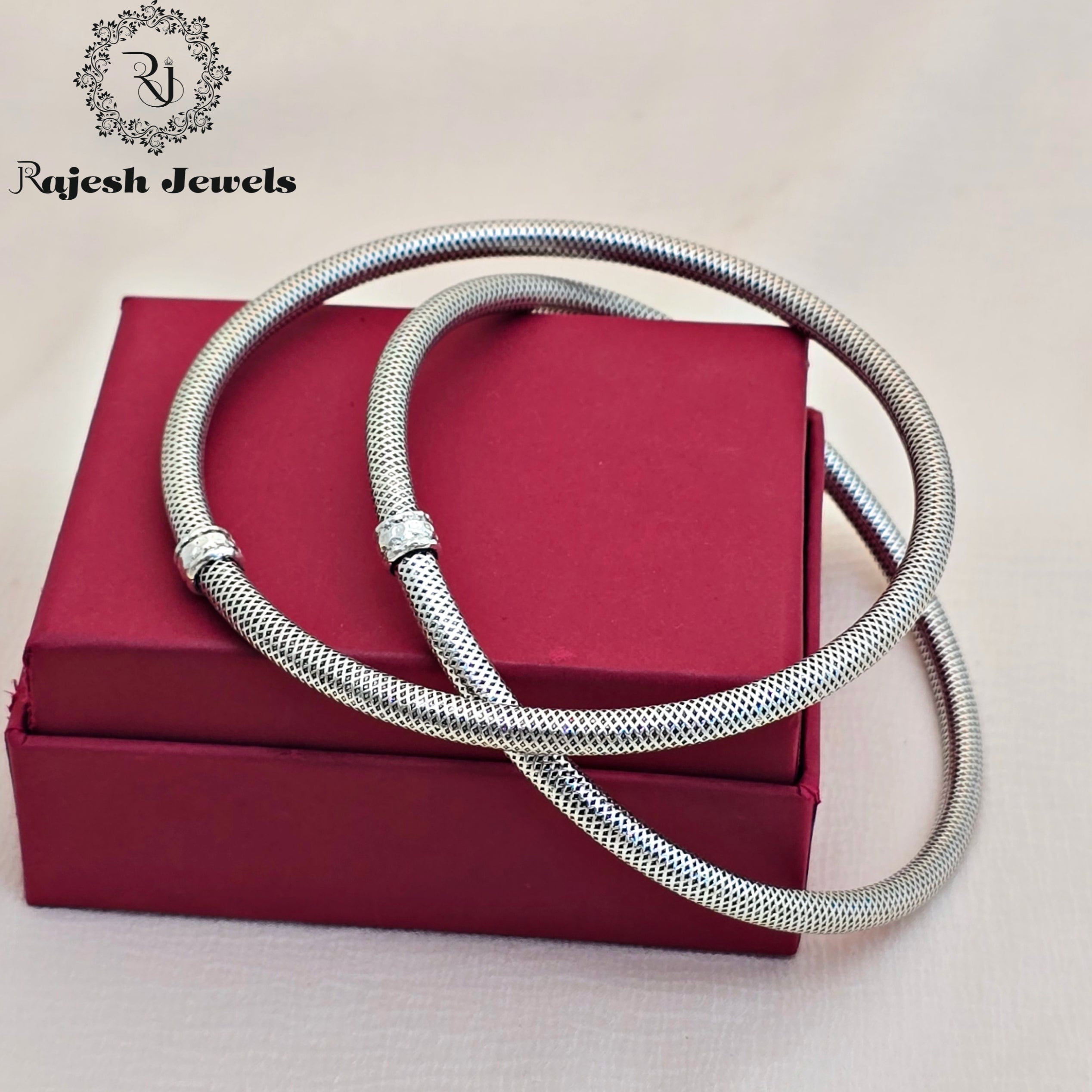 Simplified Silver Oxidised Dailywear Ankle Kada