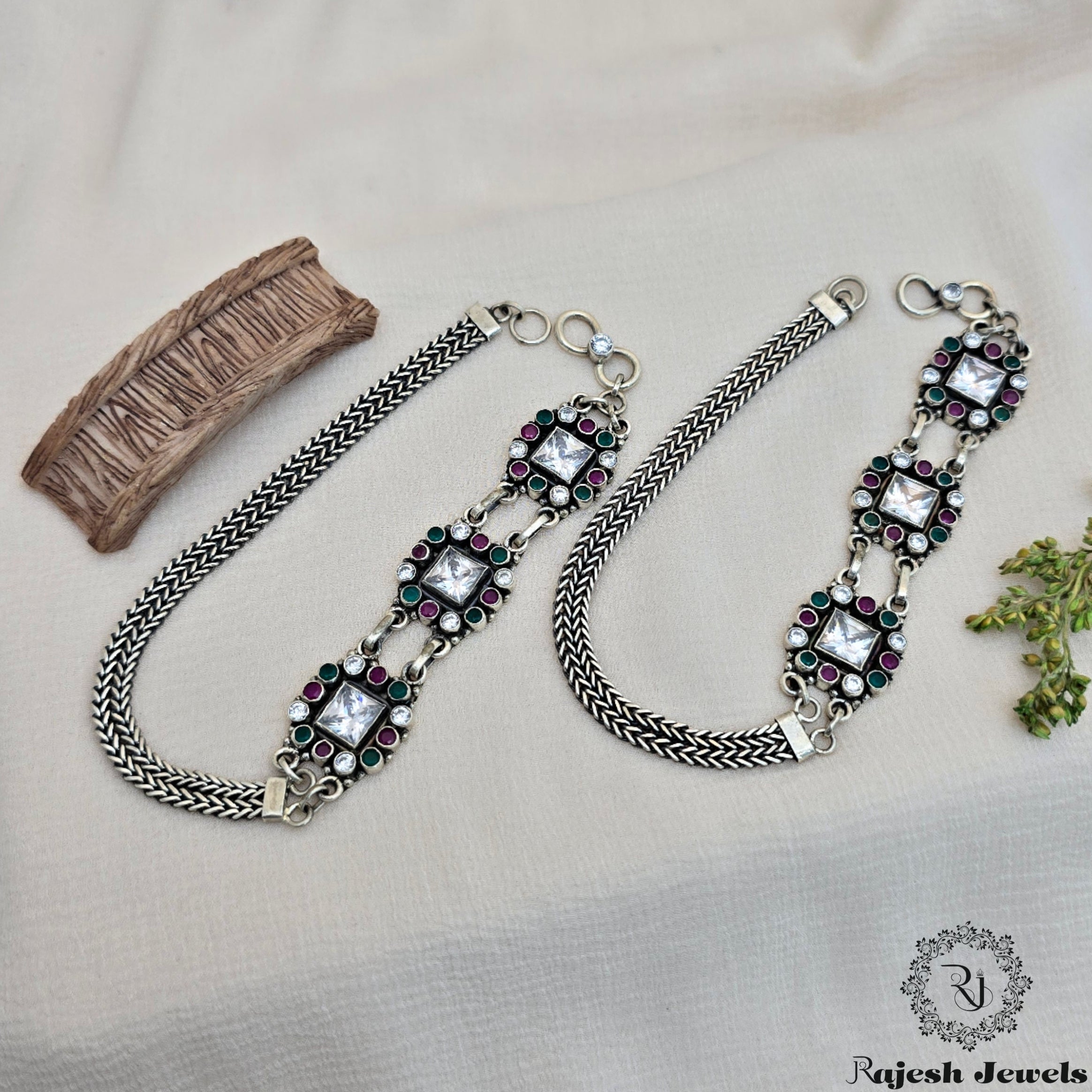 Astonishing Silver Cutstone Anklet