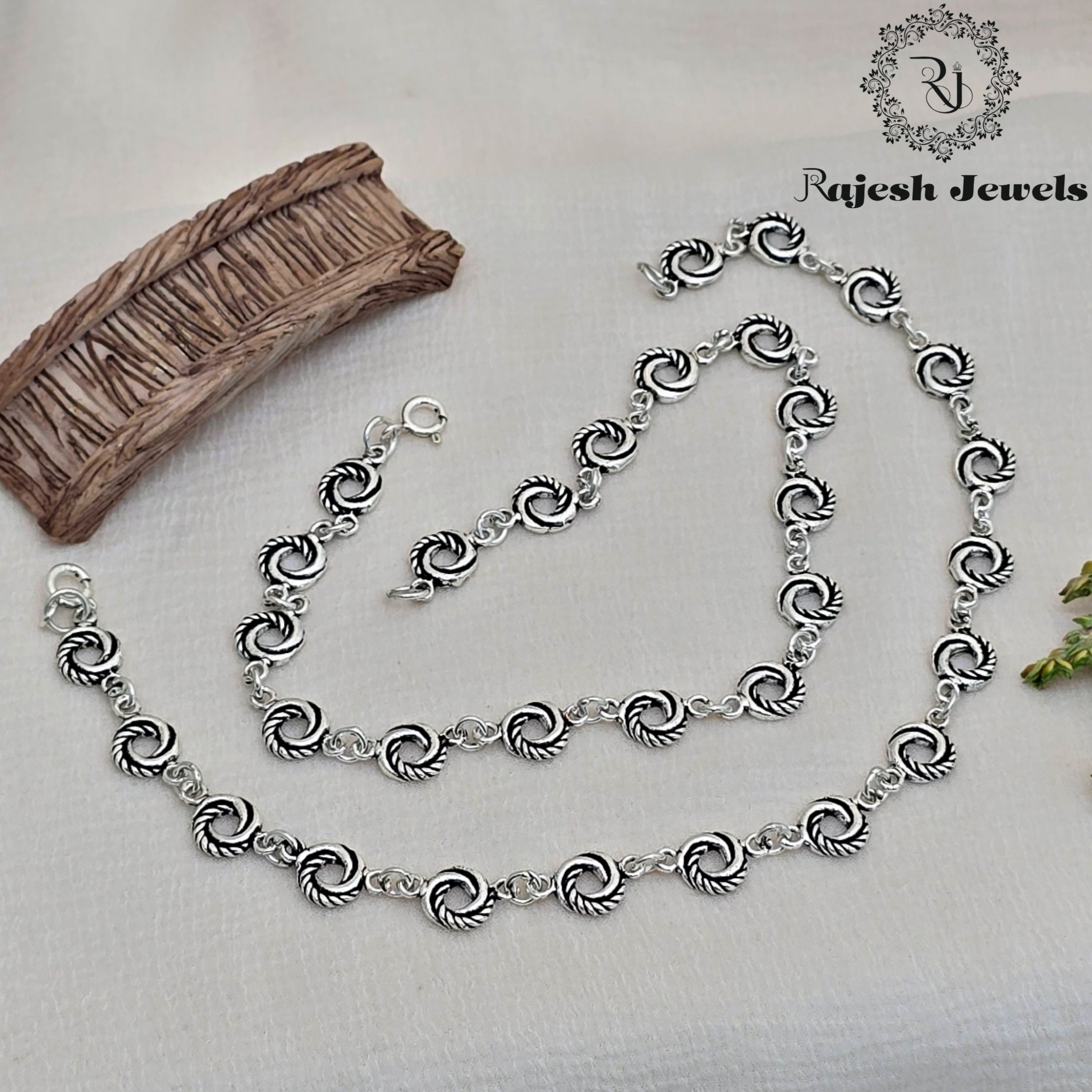 Staggering Interlinked Antique Silver Anklet