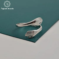 Sleek Hug Ring