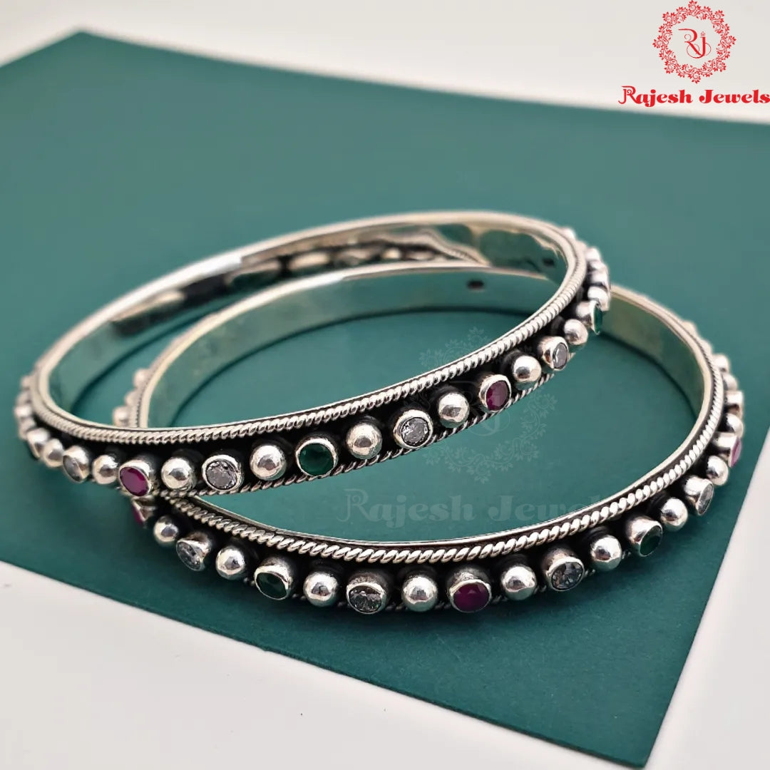 Astonishing Cutstone Bangle