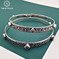 Wonderful Cutstone Bangle