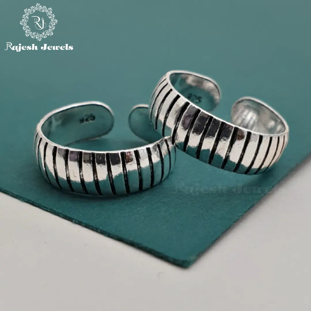 Magnificent Oxidised Band Toerings