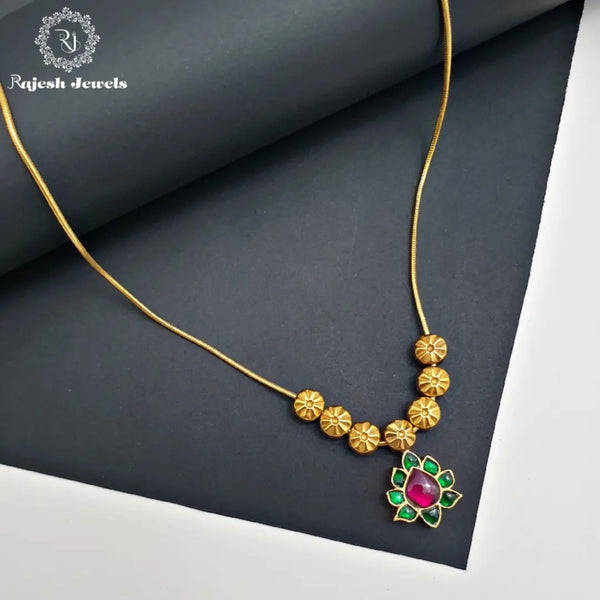 Glorious Kundan Neckpiece