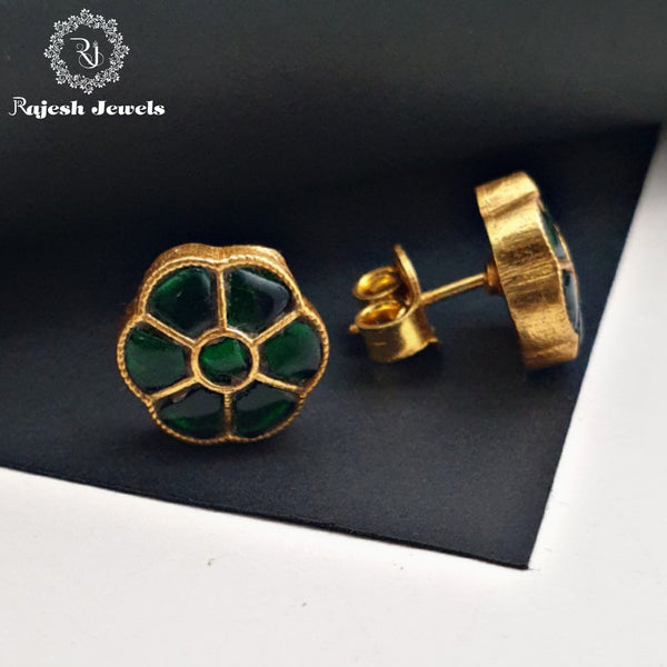 Graceful Kundan Stud Earrings