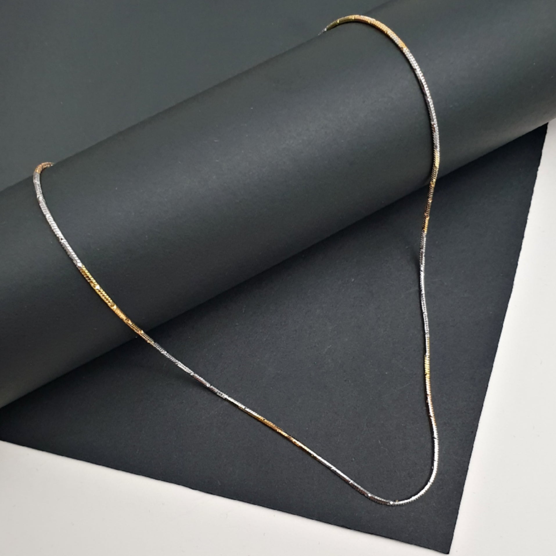 Outstanding Tricolour Neckchain