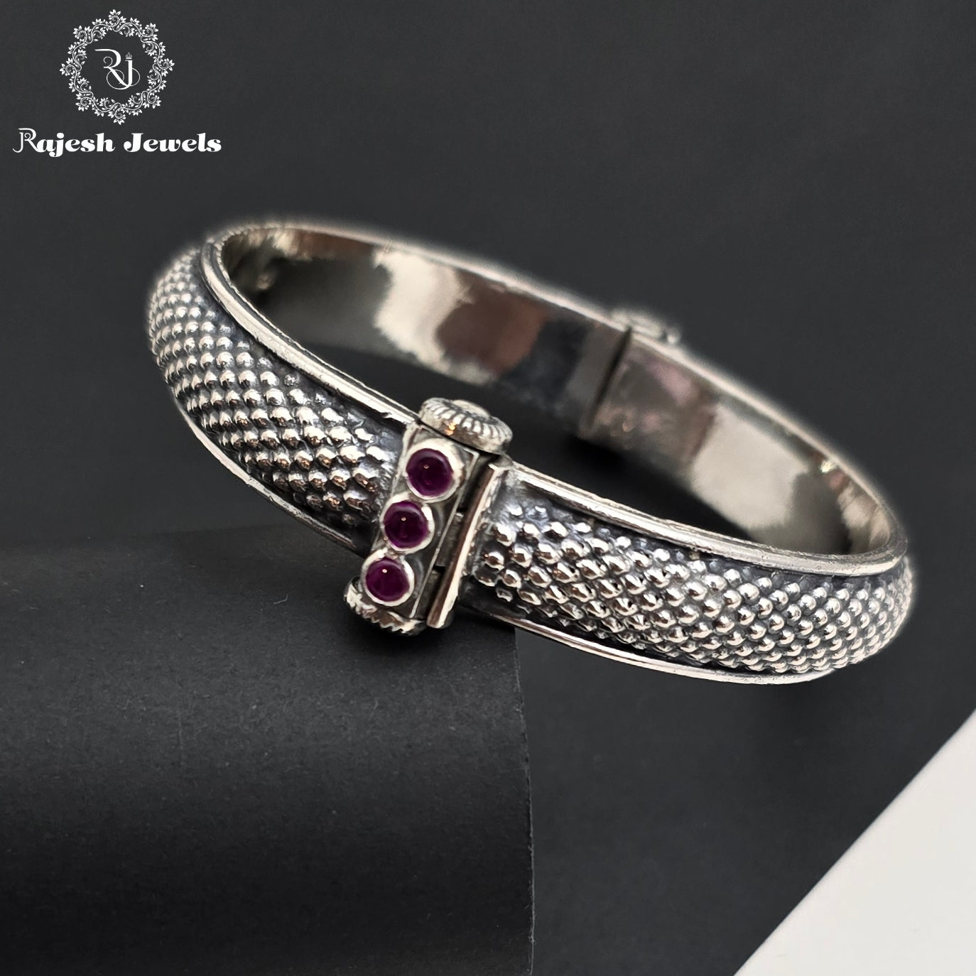 Attractive Oxidised Single Kada