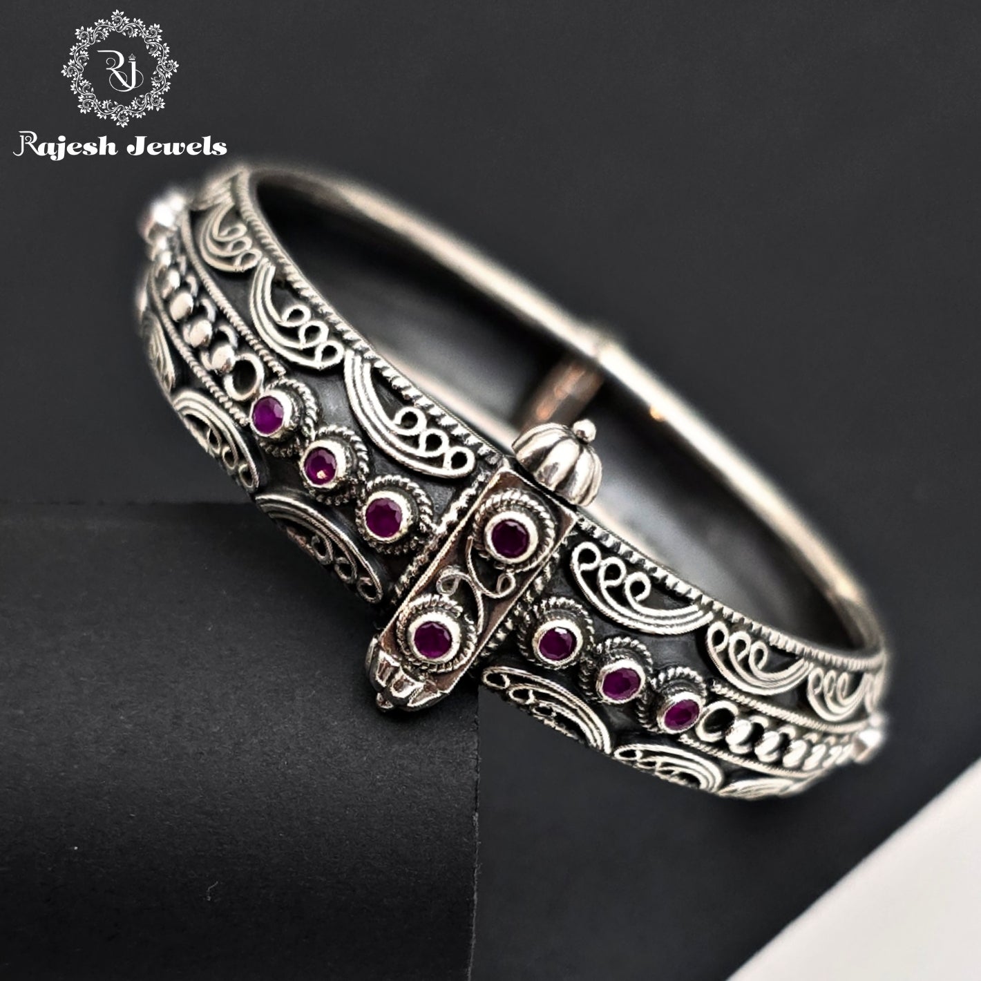 Appealing Oxidised Single Kada