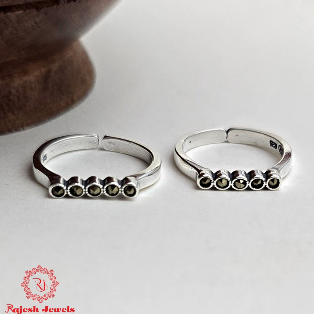 Conventional Marcasite Toerings