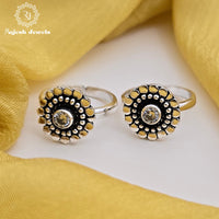 Sunflower Design Cutstone Toerings