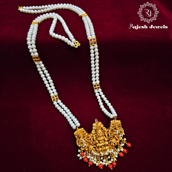 Glorified Lakshmi Pendent With Fresh Water Pearls