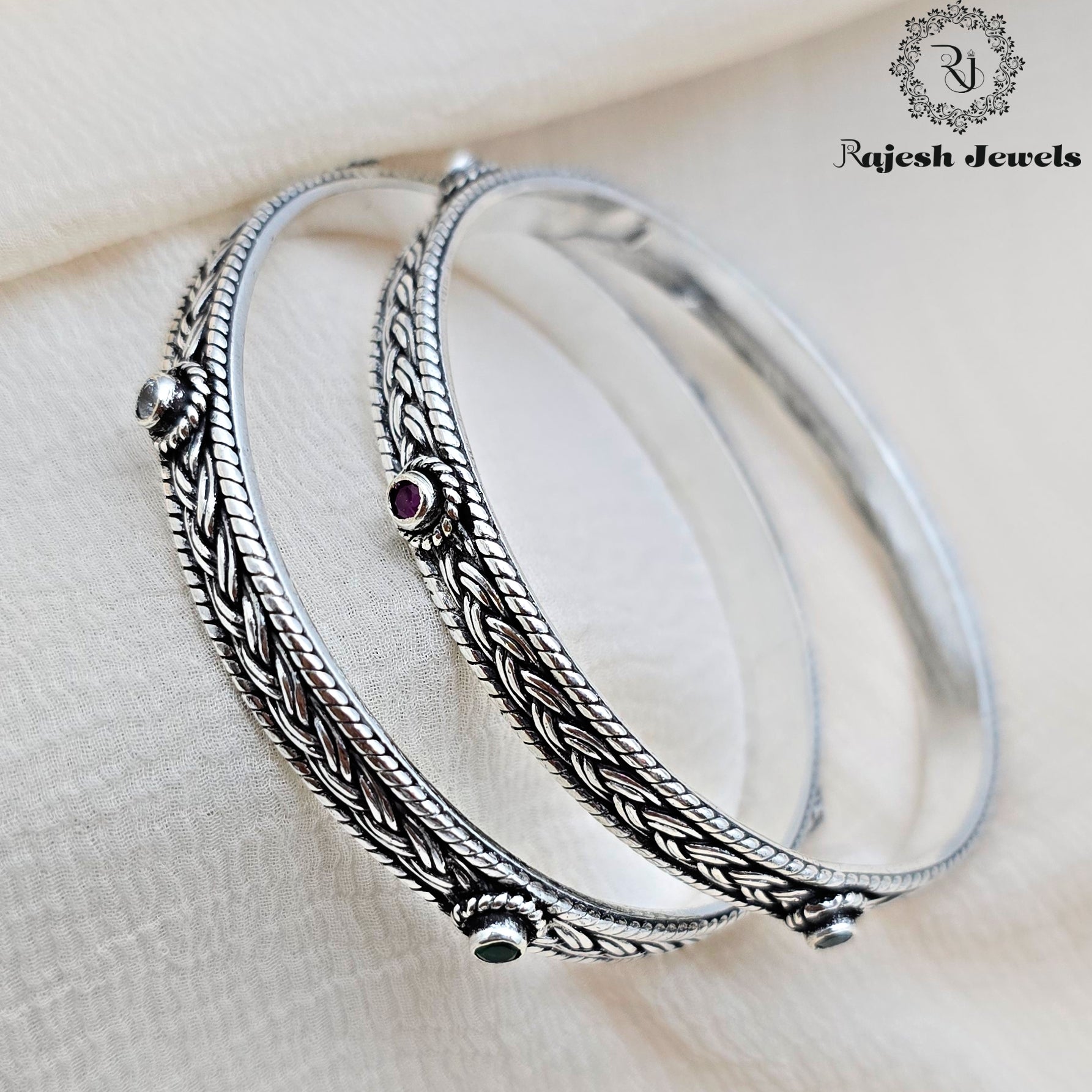 Magnificent Oxidised Cutstone Bangles