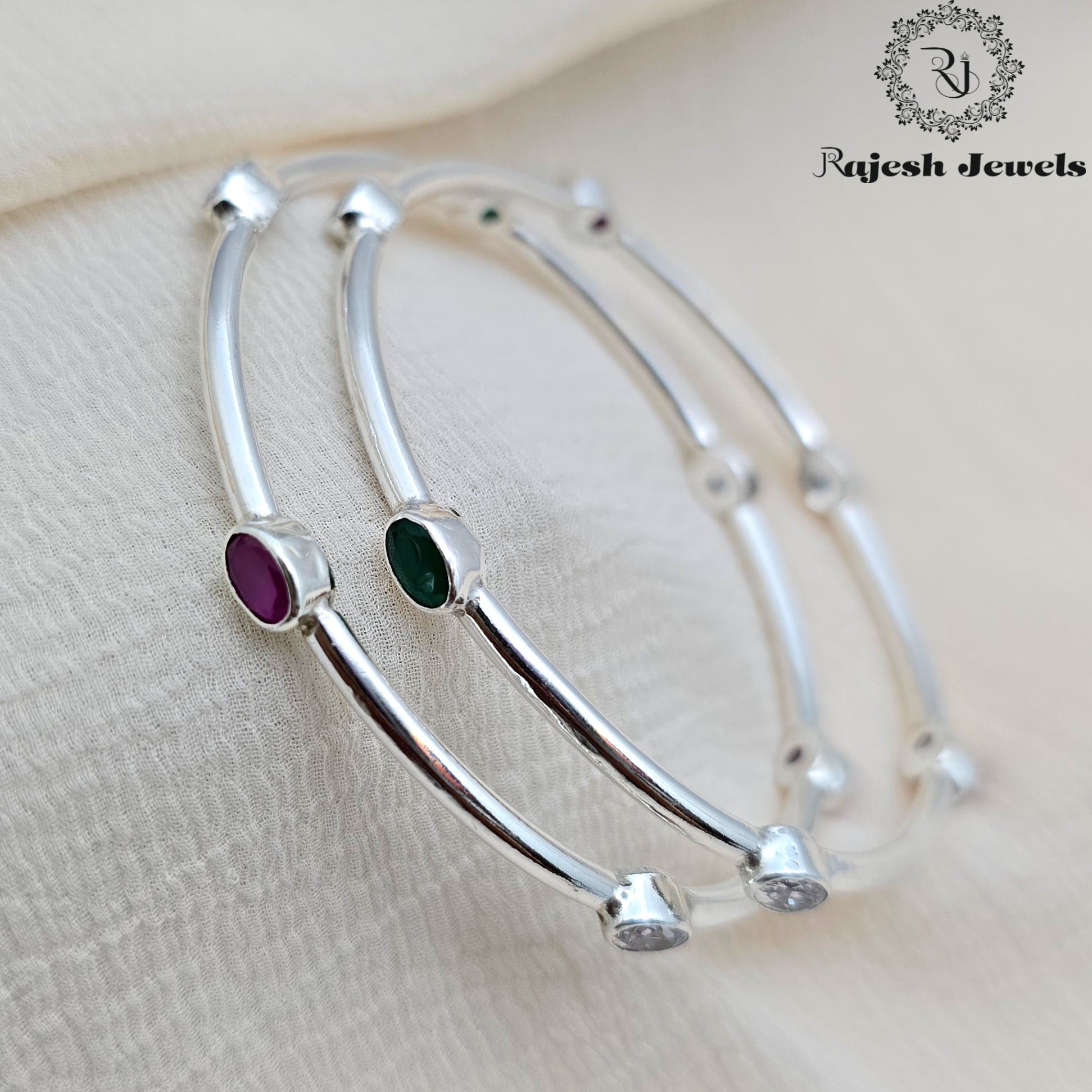 Enchanting Oval Cutstone Bangle
