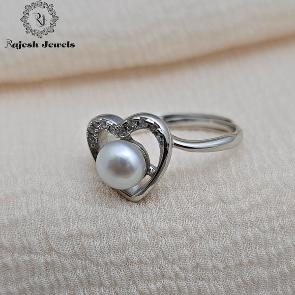 Mesmerizing Pearl Fusion Finger Ring