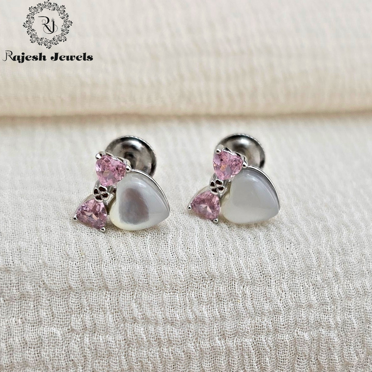 Cutest Bow Cz South Screw Studs