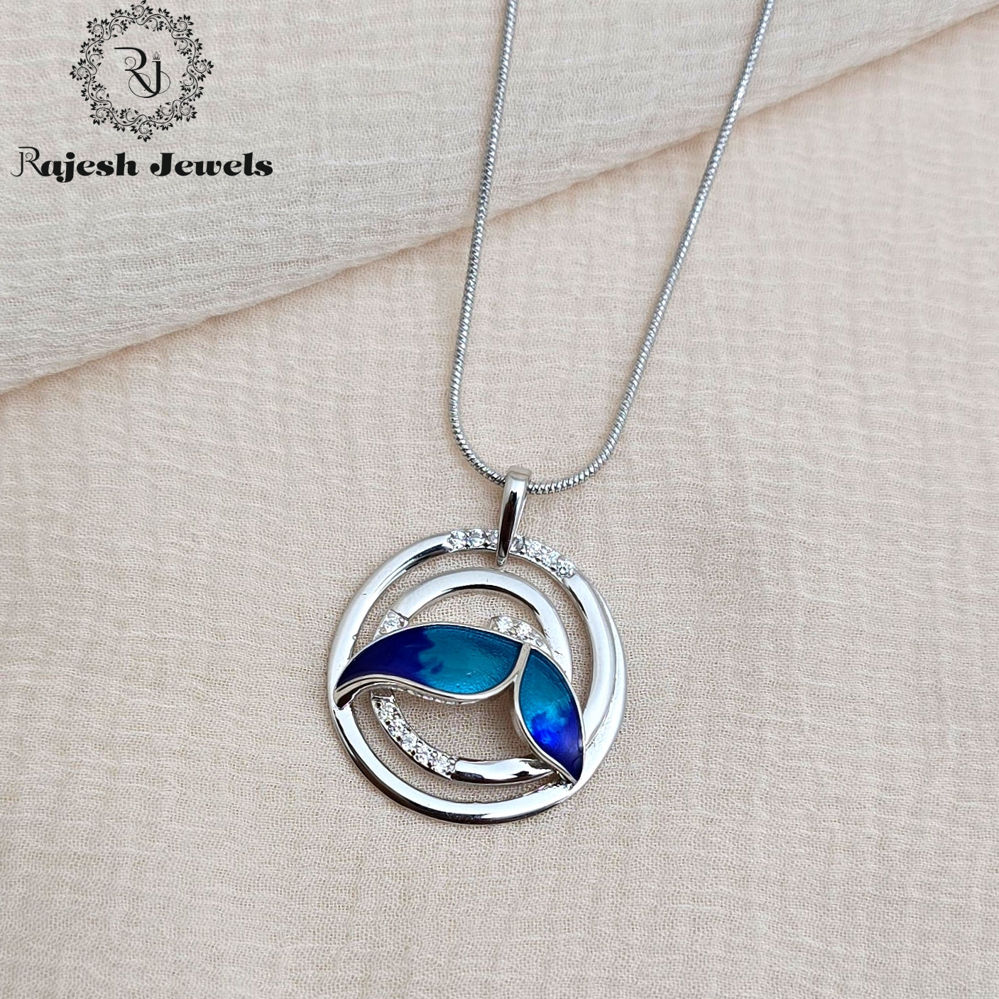 Adorable Blue Pendant & Chain