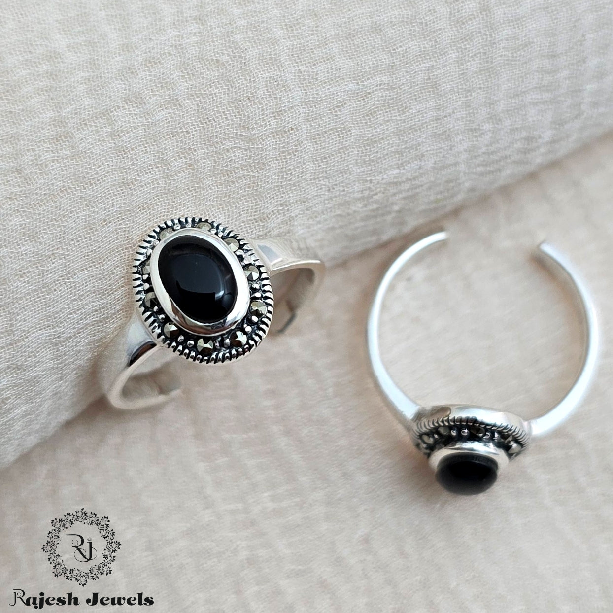 Black Onyx Oval Marcasite Toerings