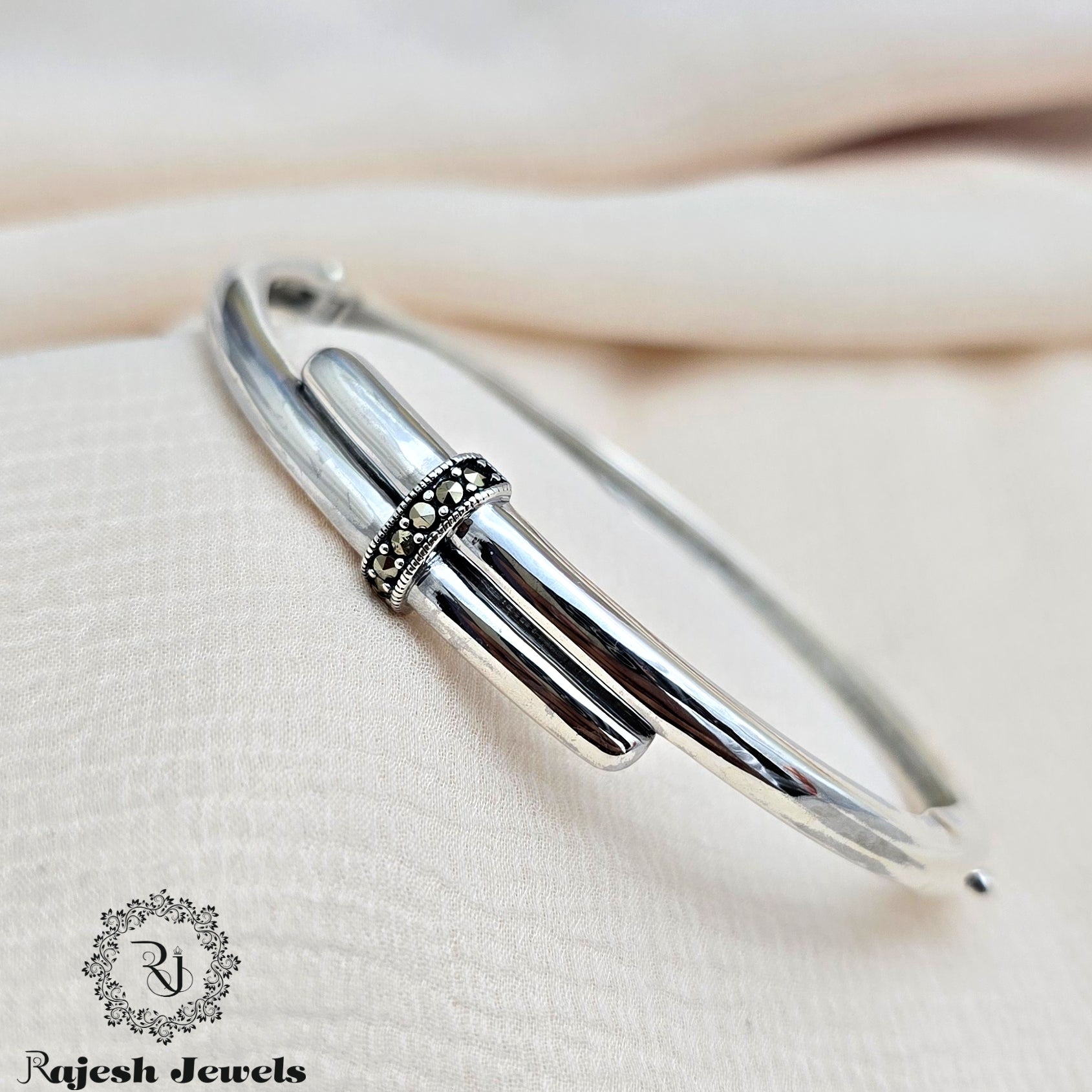 Vibrant Marcasite Hand Kada