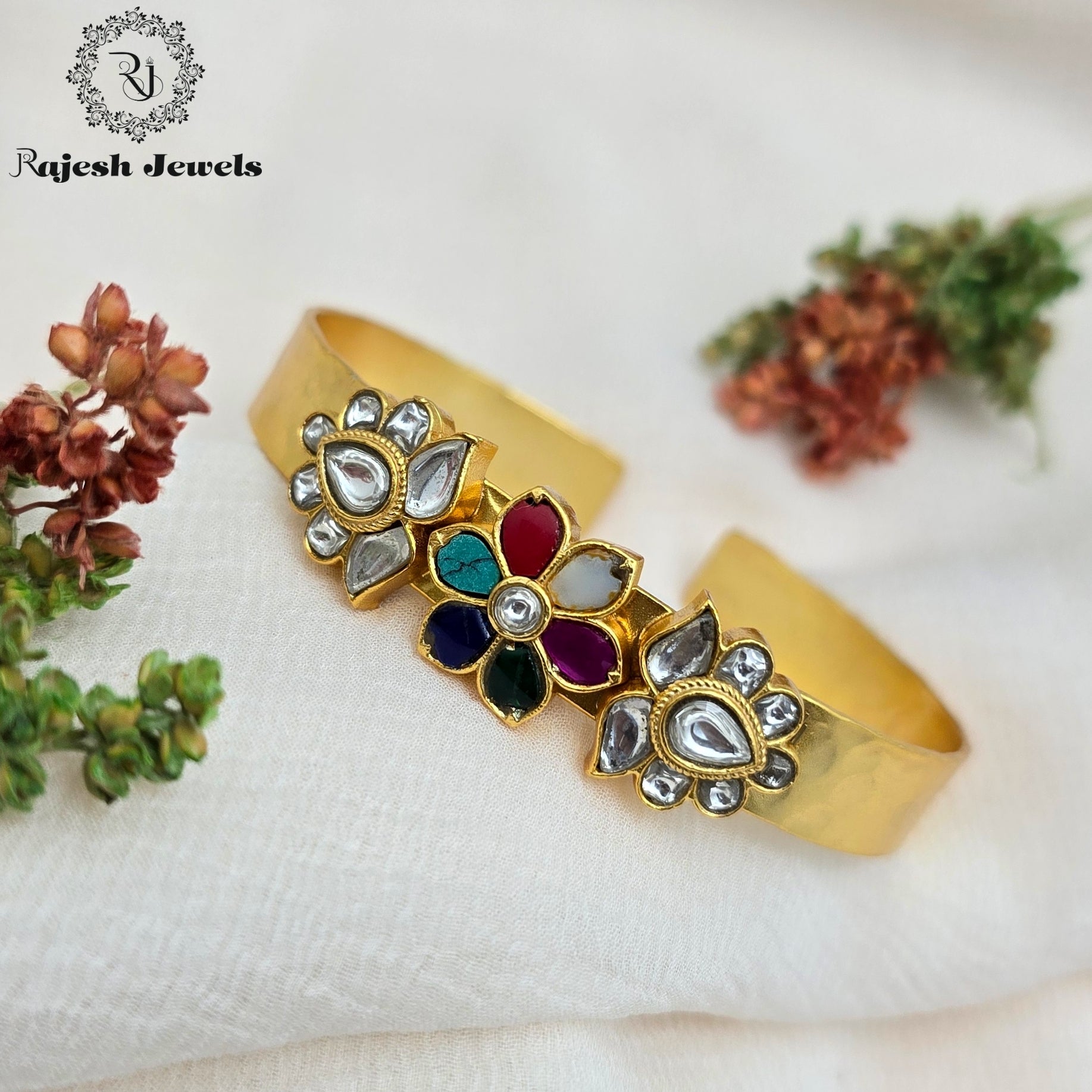Glorious Motifs Kundan Hand Cuff Kada