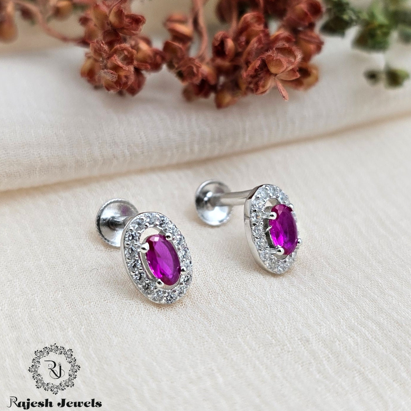 Radiant Oval Shaped South Screw Studs
