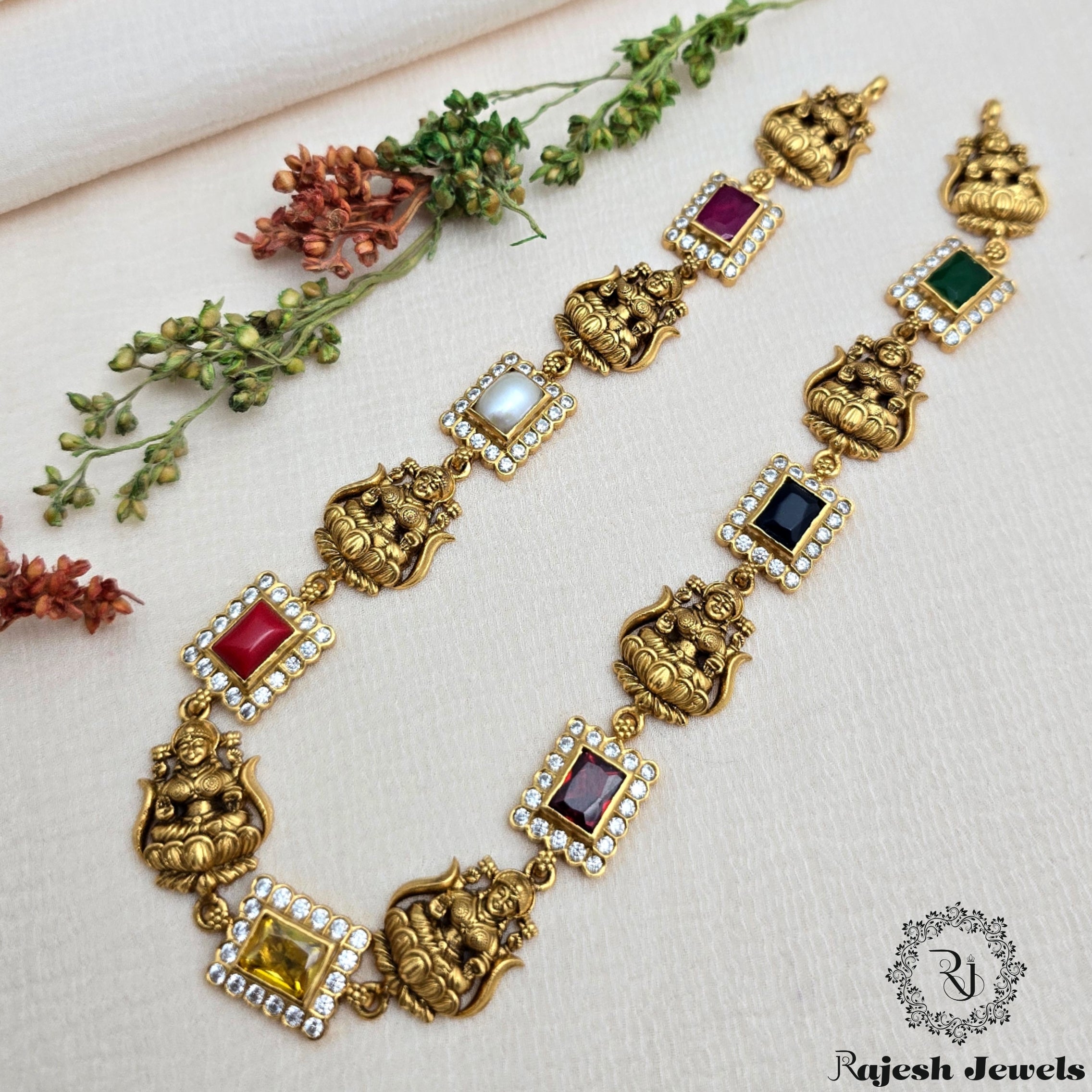 Lakshmi Navrathan Neckpiece