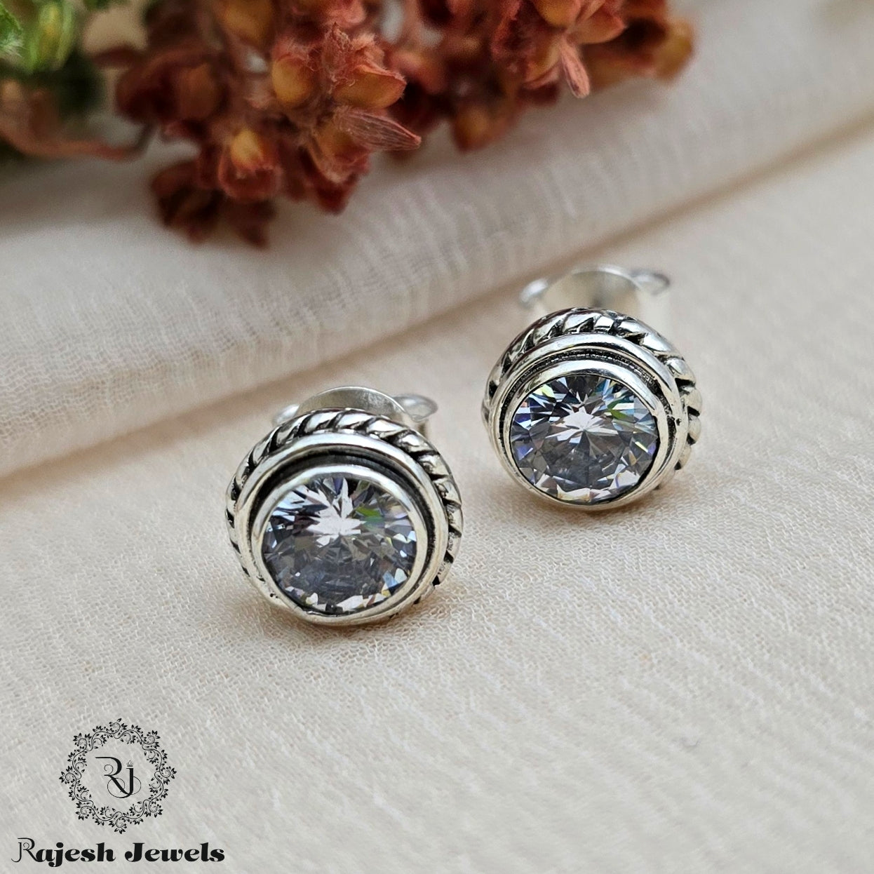 Wonderful Cutstone Stud Earrings
