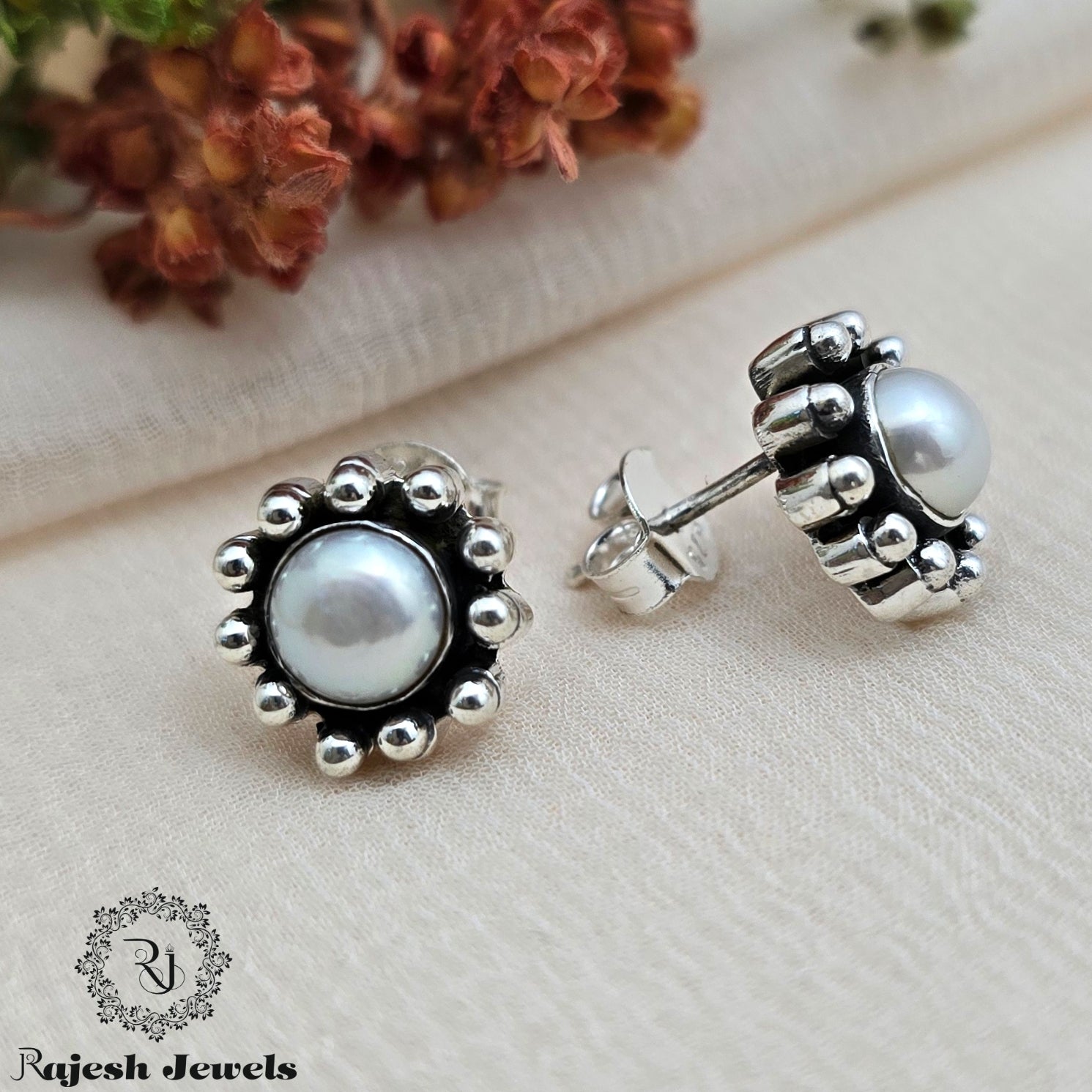 Amazing Pearl Oxidised Cutstone Earrings