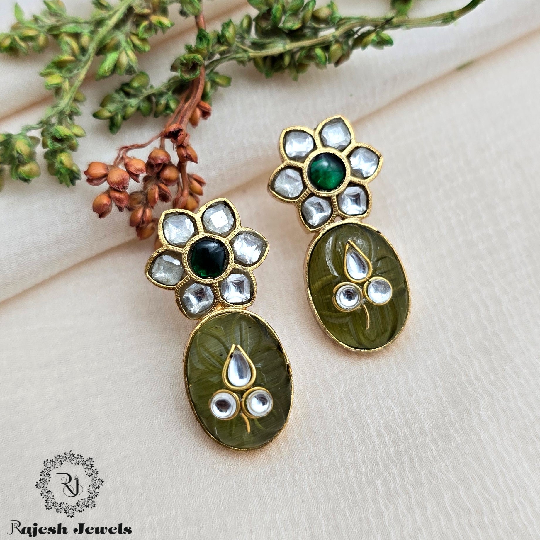 Alluring Kundan Gold Plated Earrings