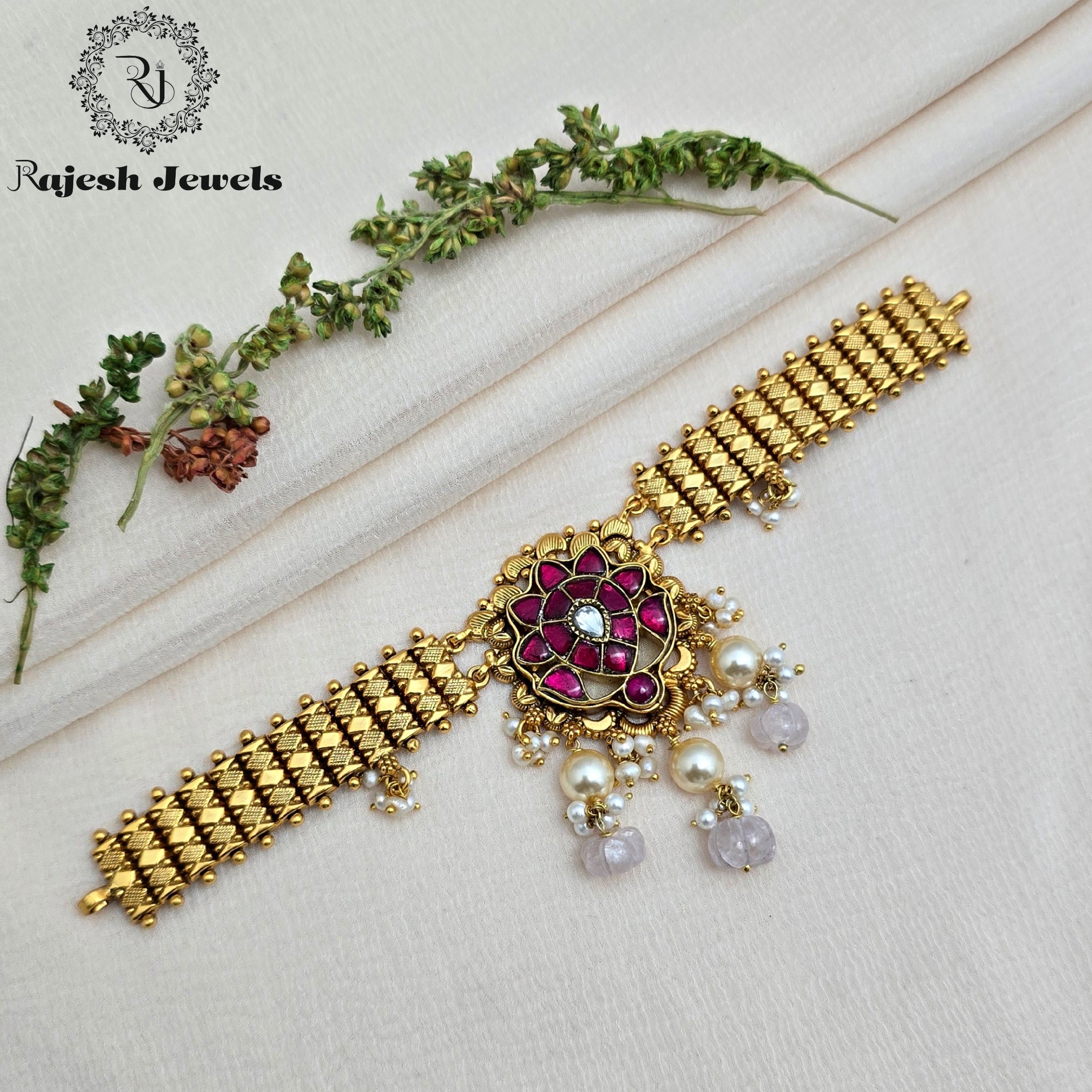 Glorified Kundan Choker Neckpiece