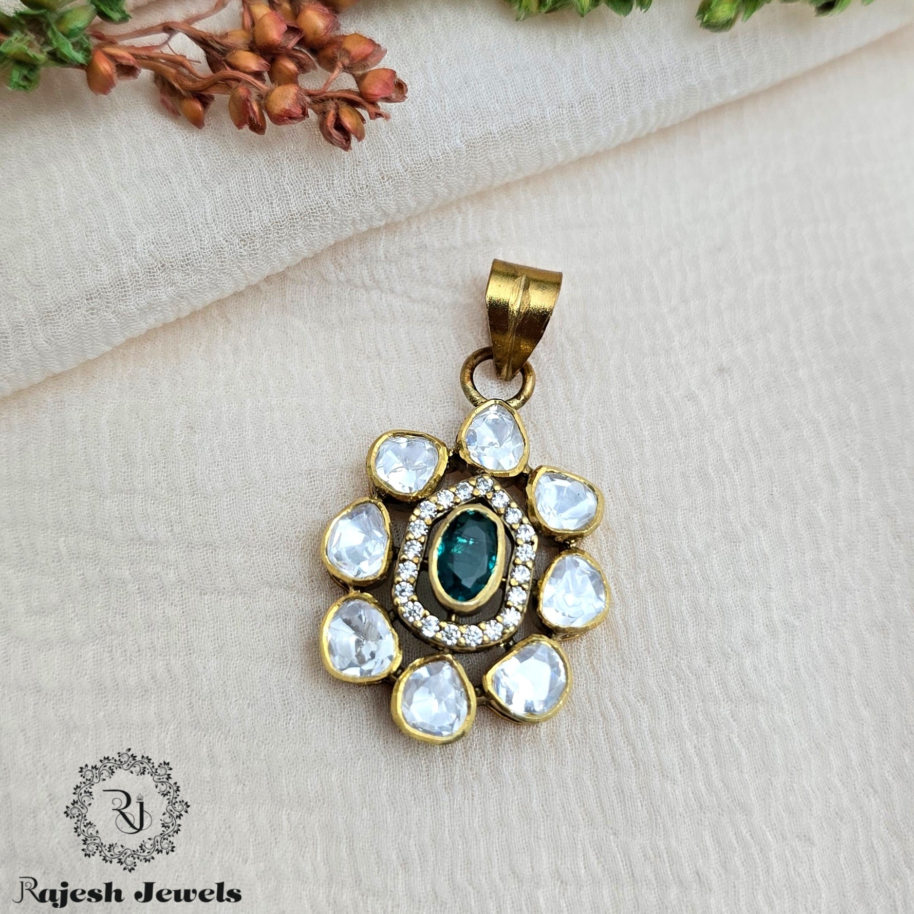 Glossy Green Moissanite Pendant