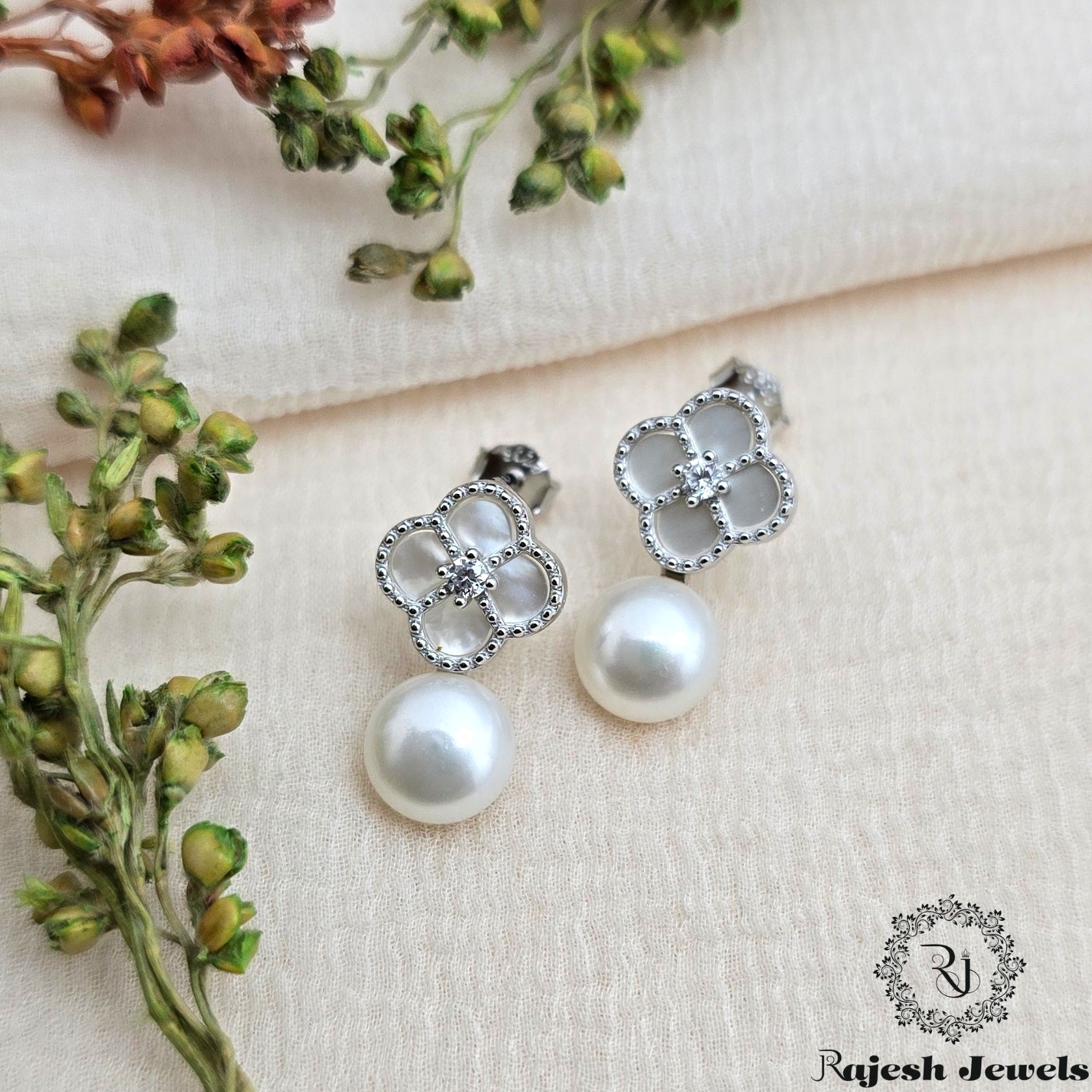 Glorified Pearls Cz Stud Earring