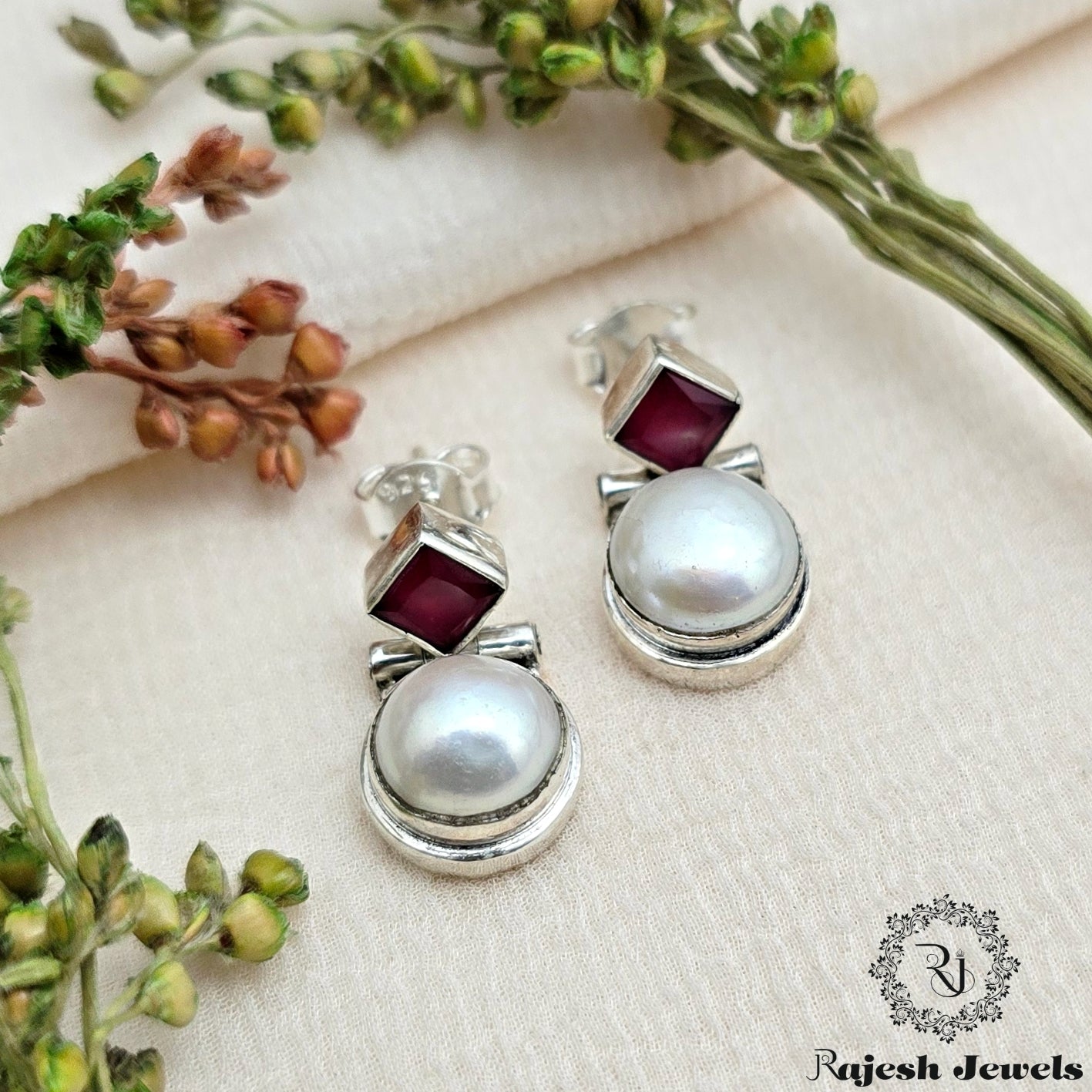 Engaging Pearl Cutstone Stud Earrings