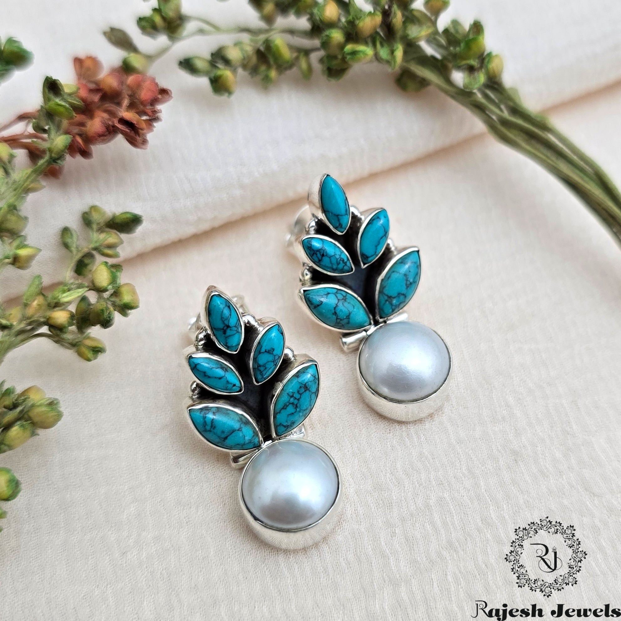 Spectacular Cutstone Stud Earrings
