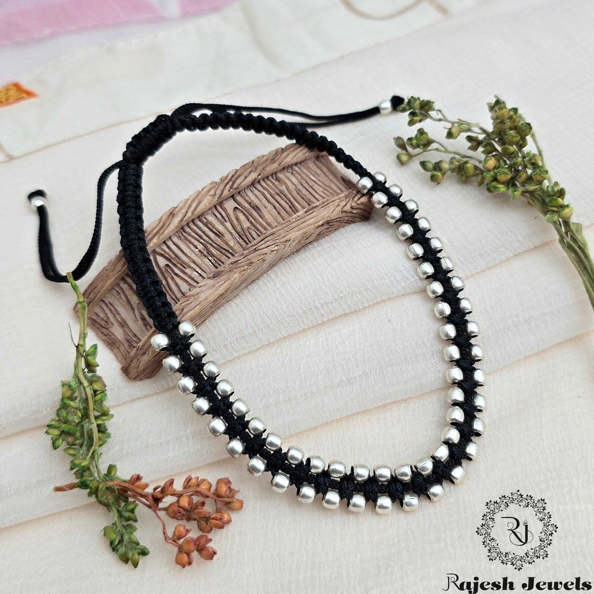 Mesmerizing Balled Nazariya Anklet