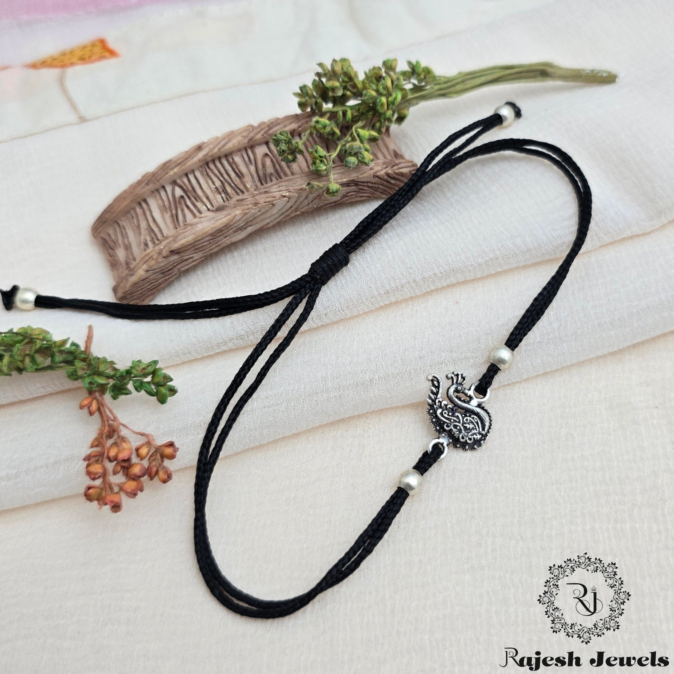 Filigree Peacock Nazariya Anklet