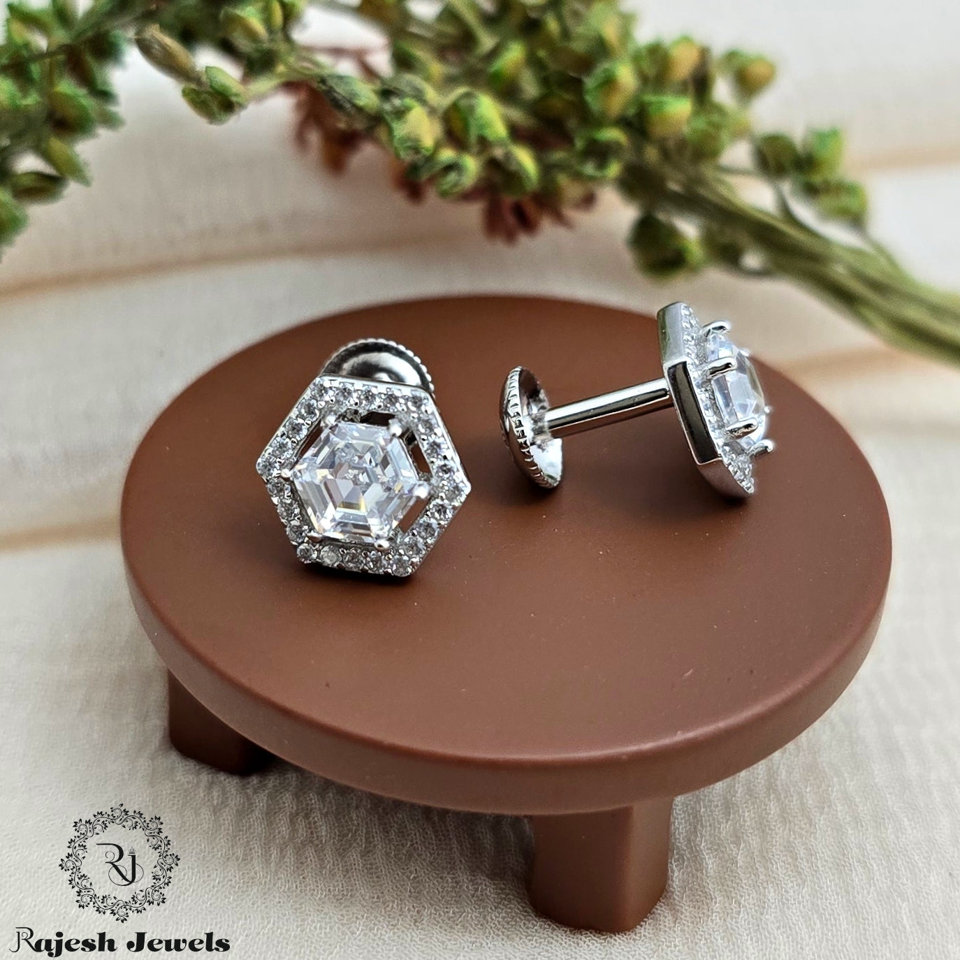 Hexagonal Shaped Cz South Screw Stud Earrings
