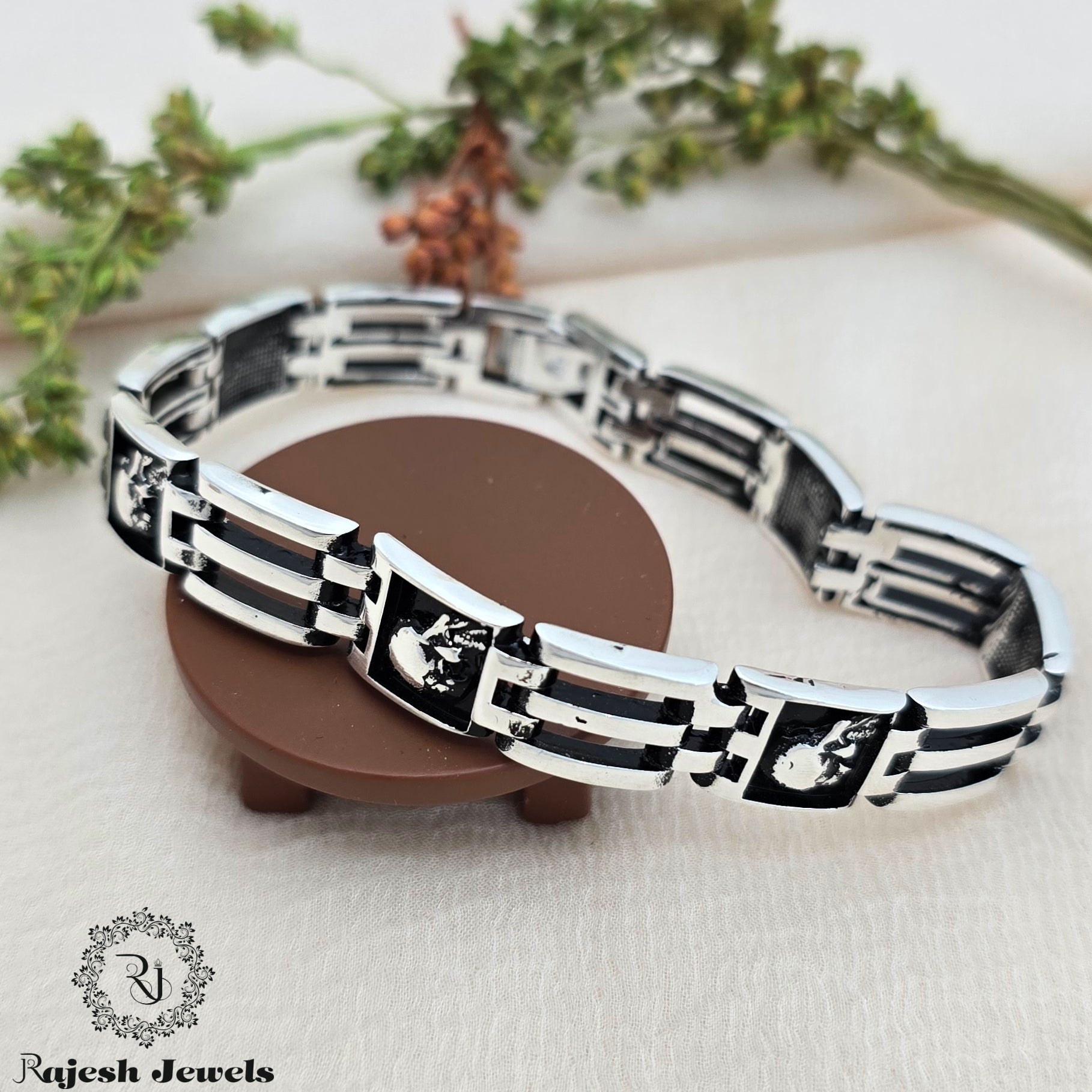 Electrifying Oxidised Men's Bracelet