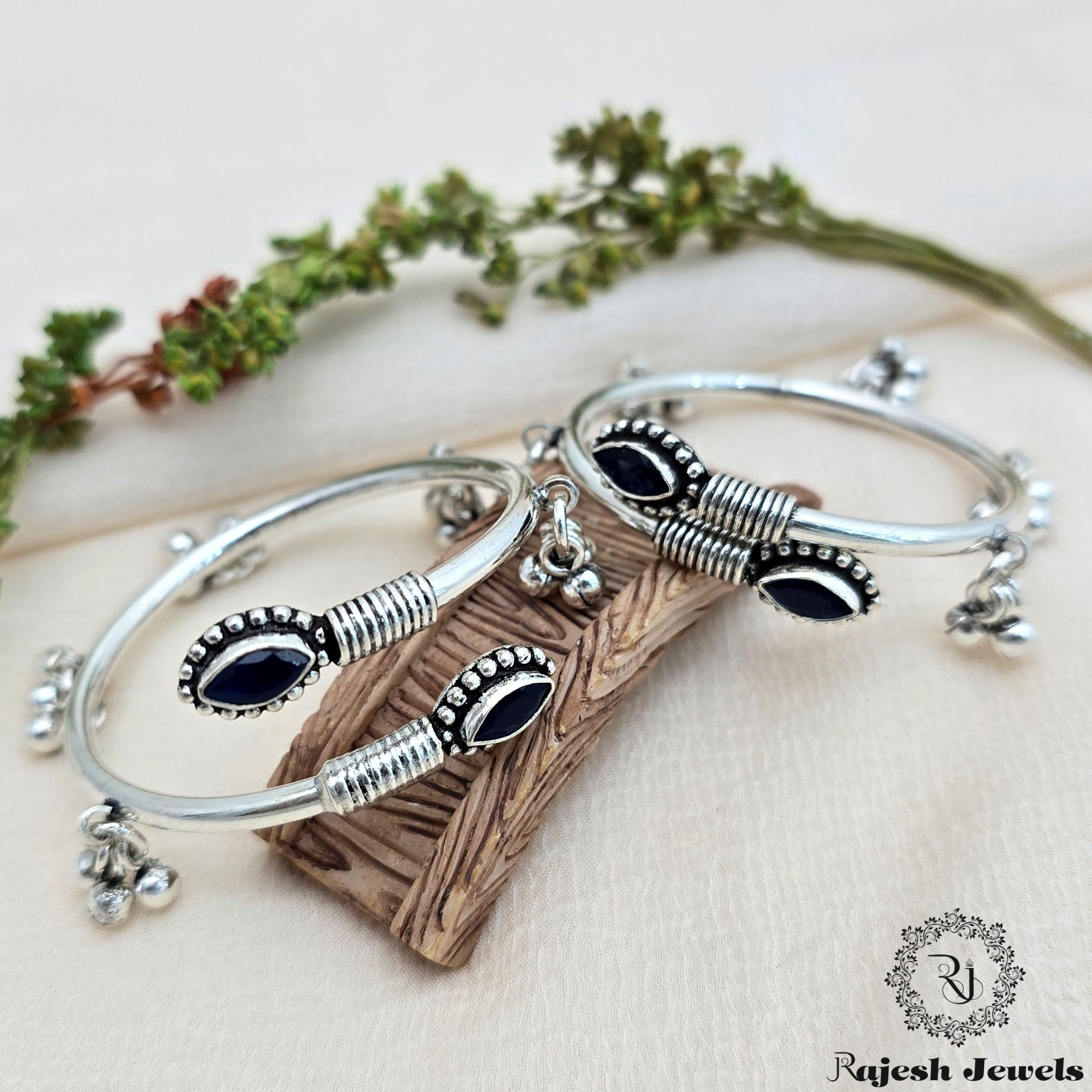 Wonderful Blue Cutstone Kid's Kada