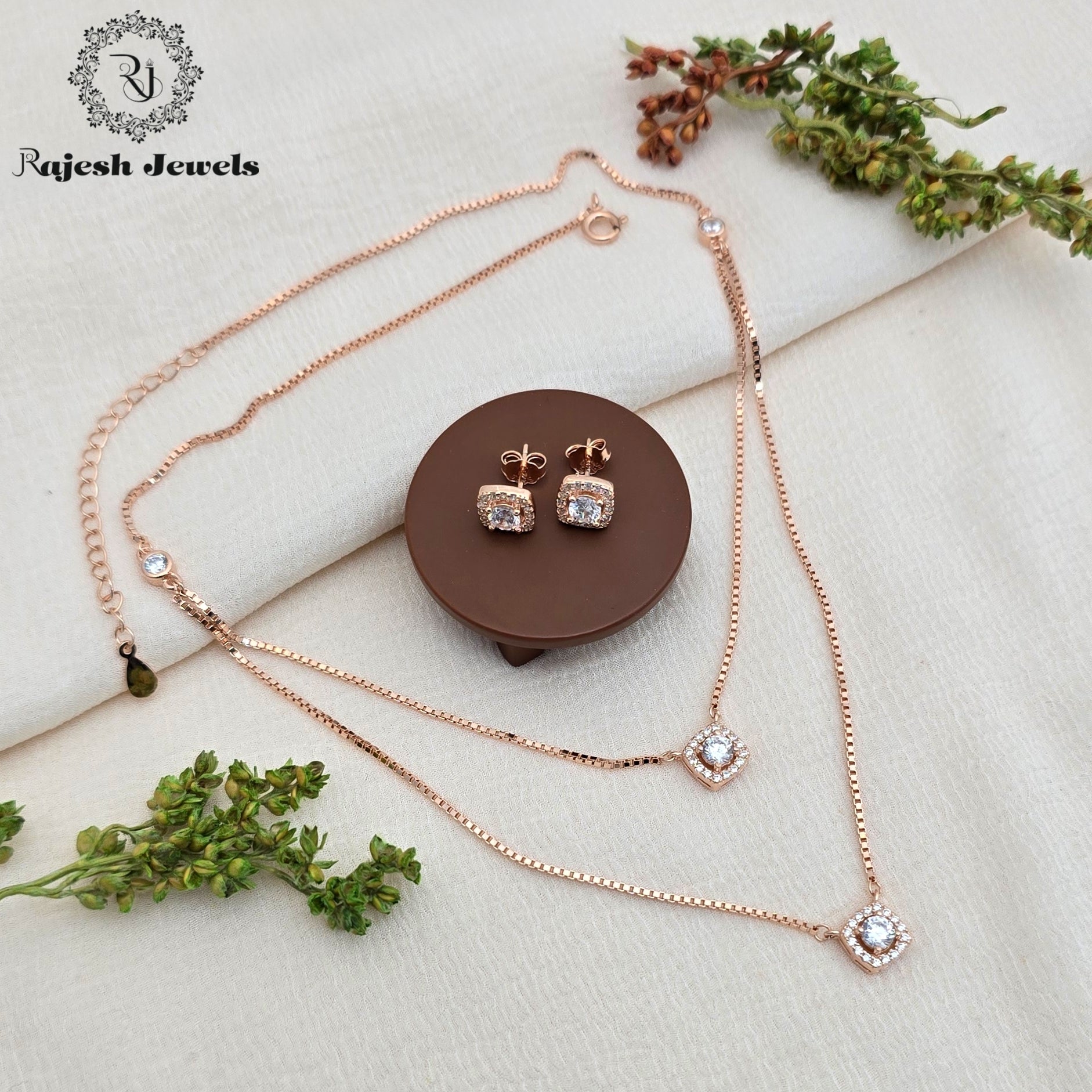 Solitaire Drop Minimalistic Rosegold Neckpiece