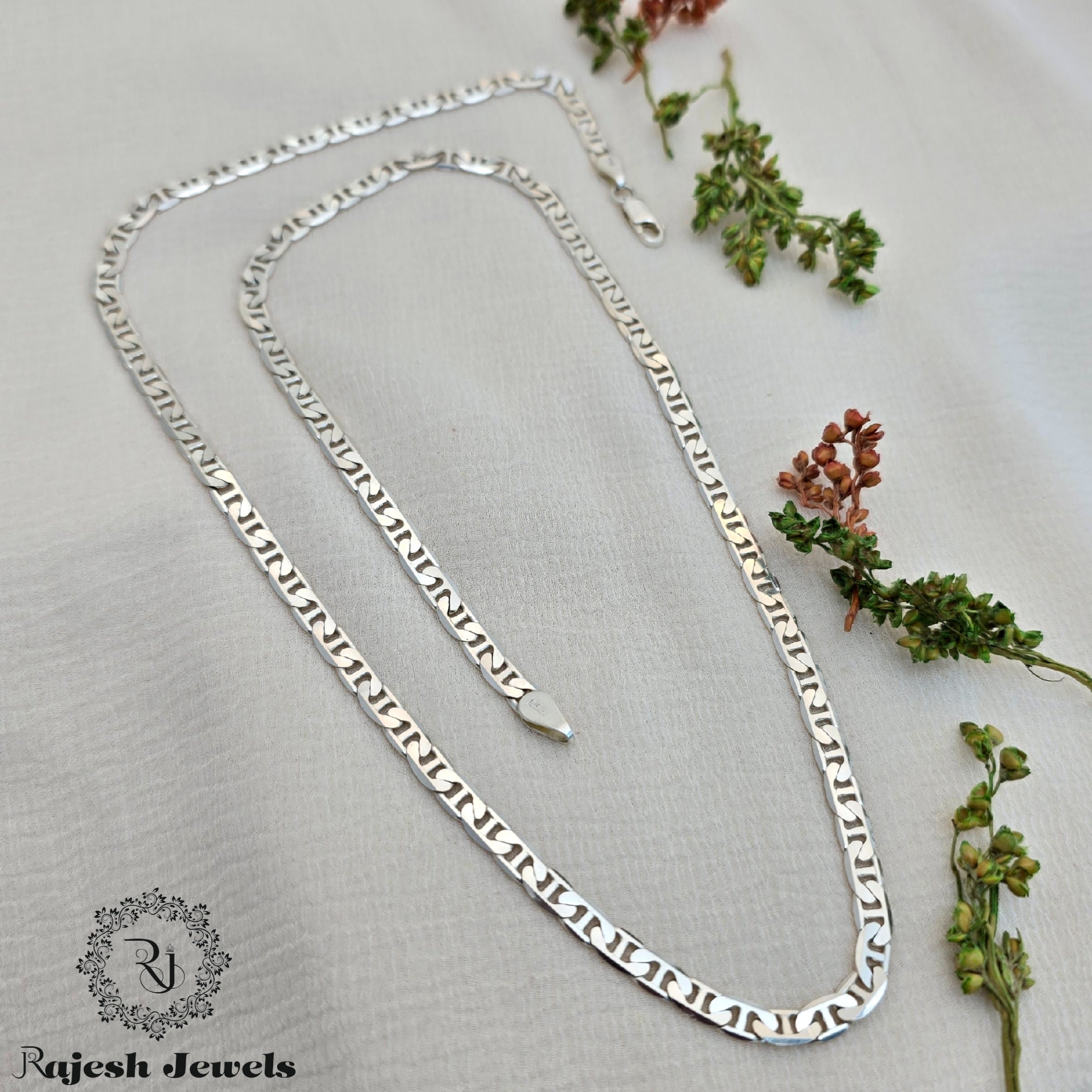 Vibrant Sterling Silver Neckchain