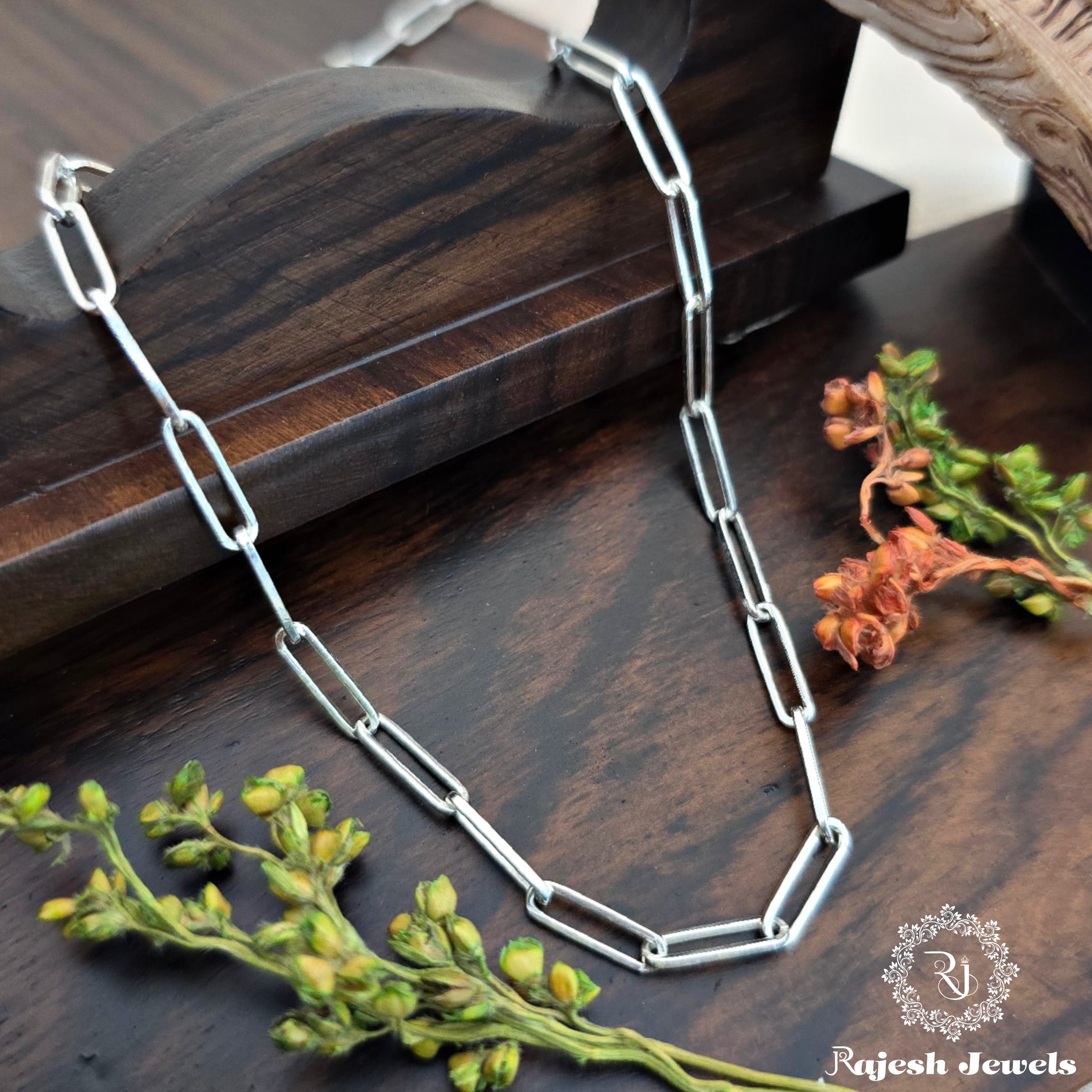 Stylish Linked Sterling Silver Neckchain