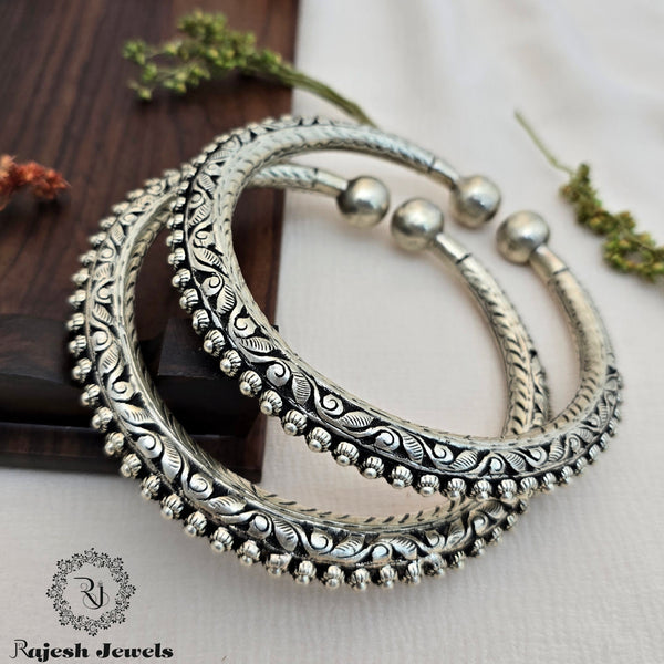 Mesmerizing Nakshi Ankle Kada