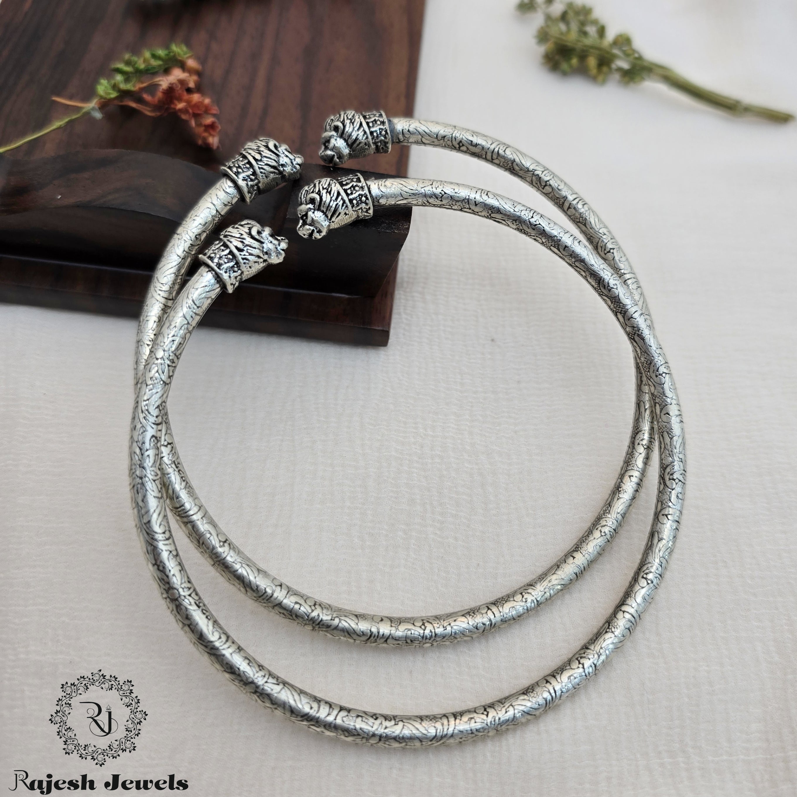 Lion Faced Oxidised Ankle Kada