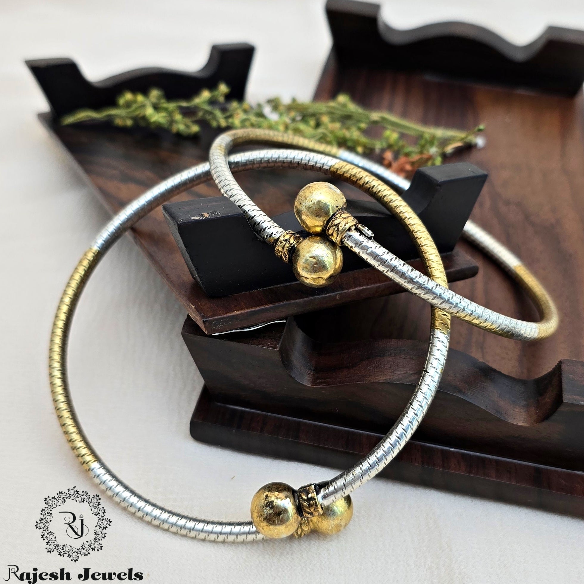 Exceptional Dual Tone Ankle Kada