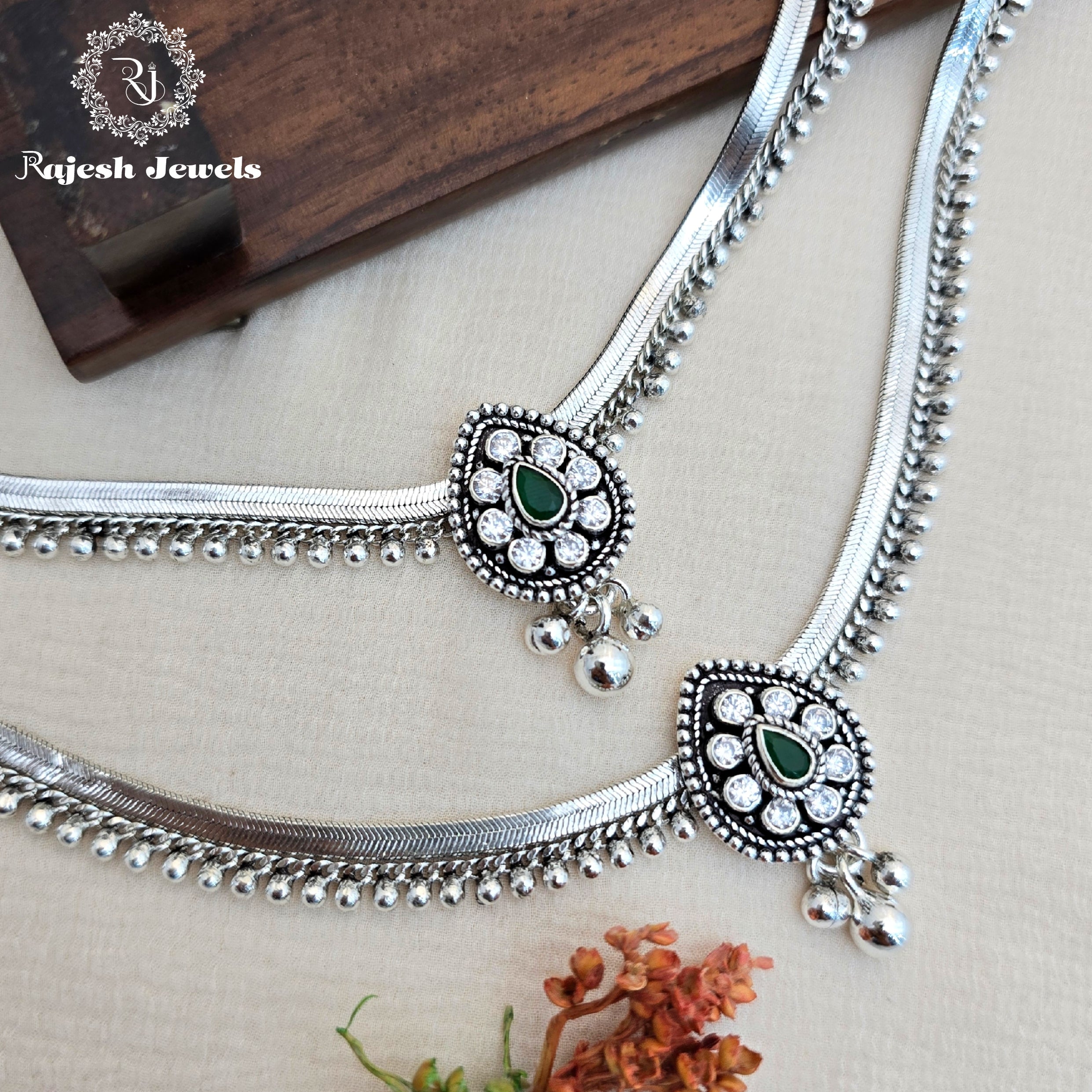 Eye Catchy Cutstone 925 Silver Anklet