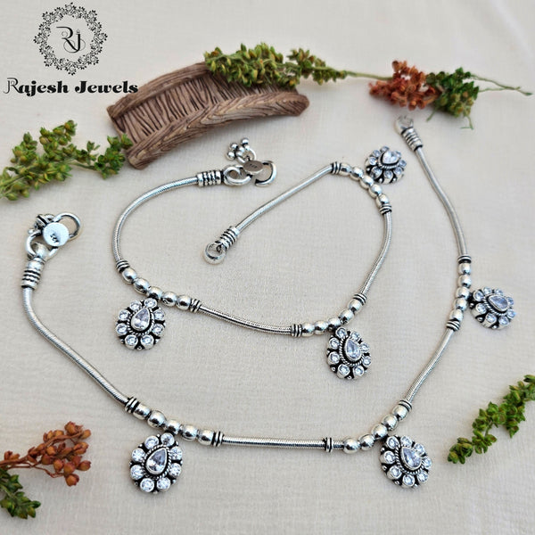 Shimmering Cutstone 925 Silver Anklet