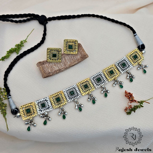 Geometric Green Dual Tone Neckpiece